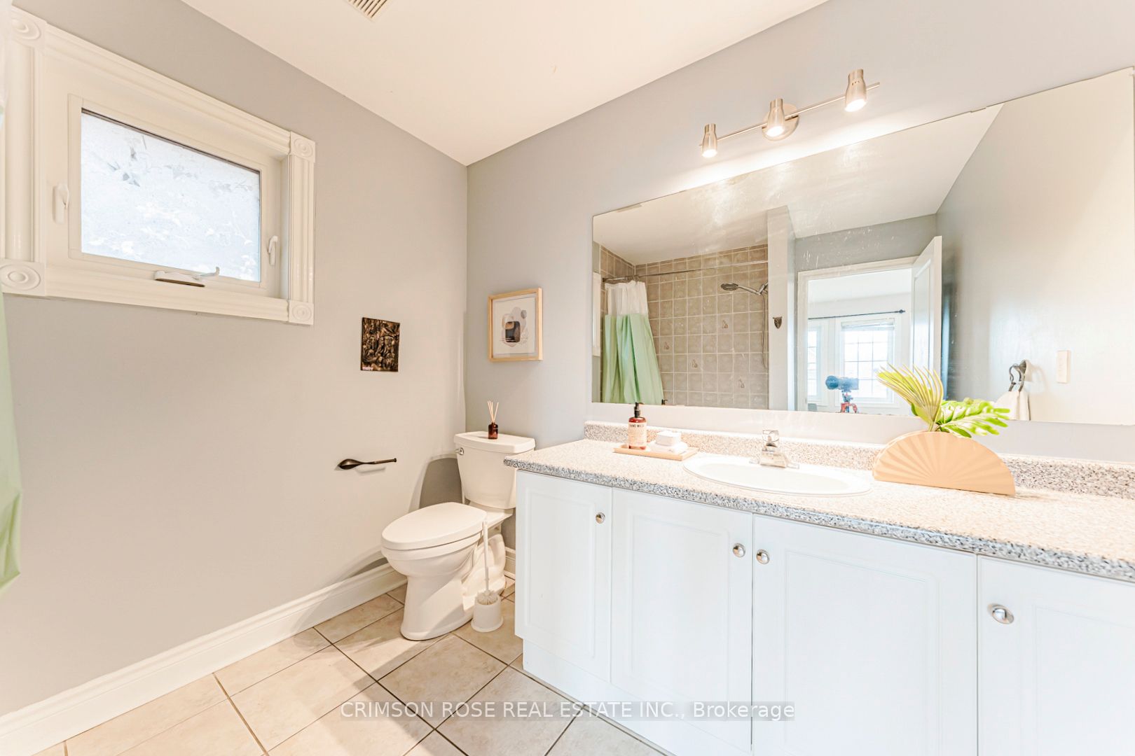 489 Ravineview Way Property Photo 37