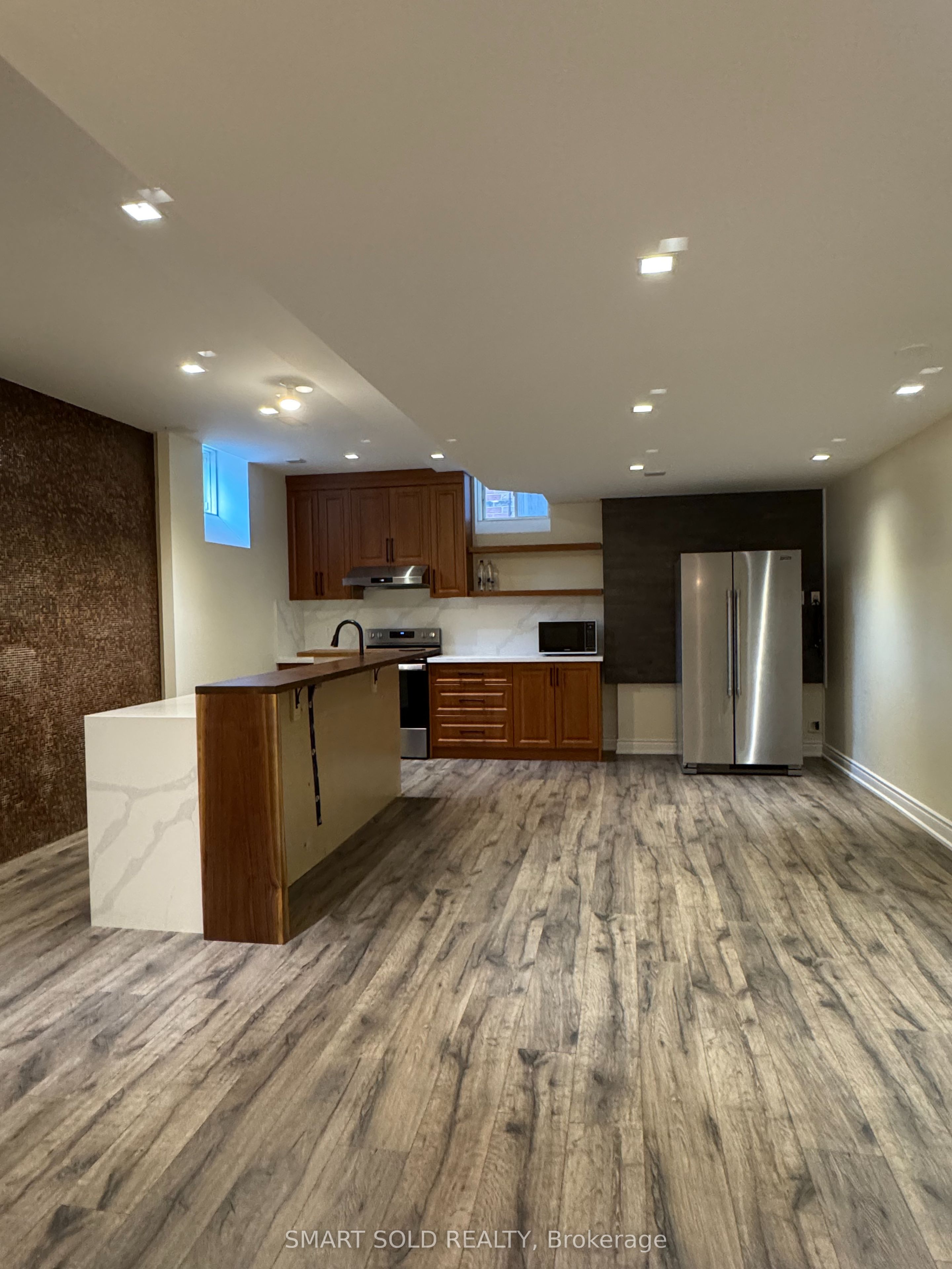 2374 Robmar Drive Property Photo 1