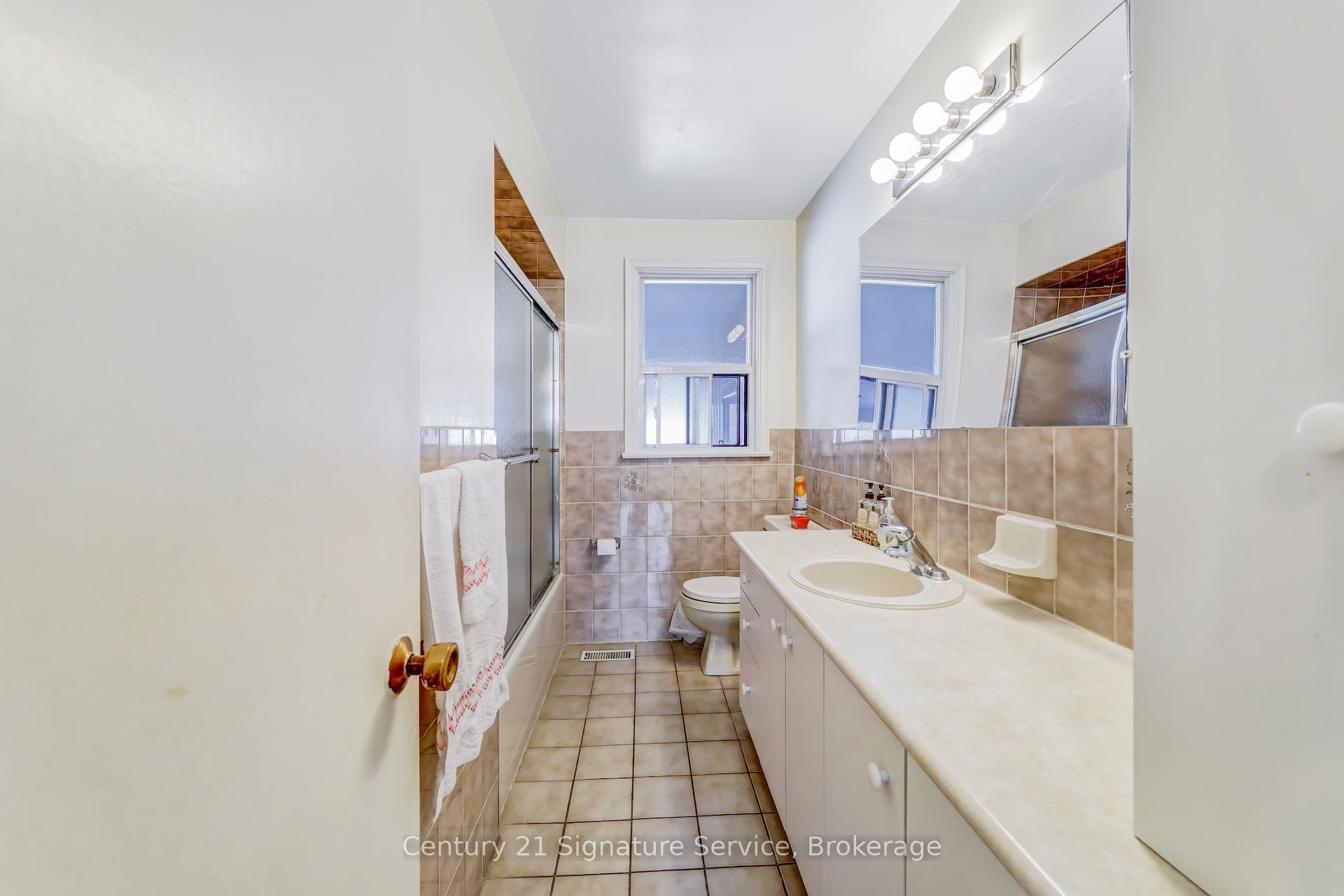 8026 Mayfield Road Property Photo 12