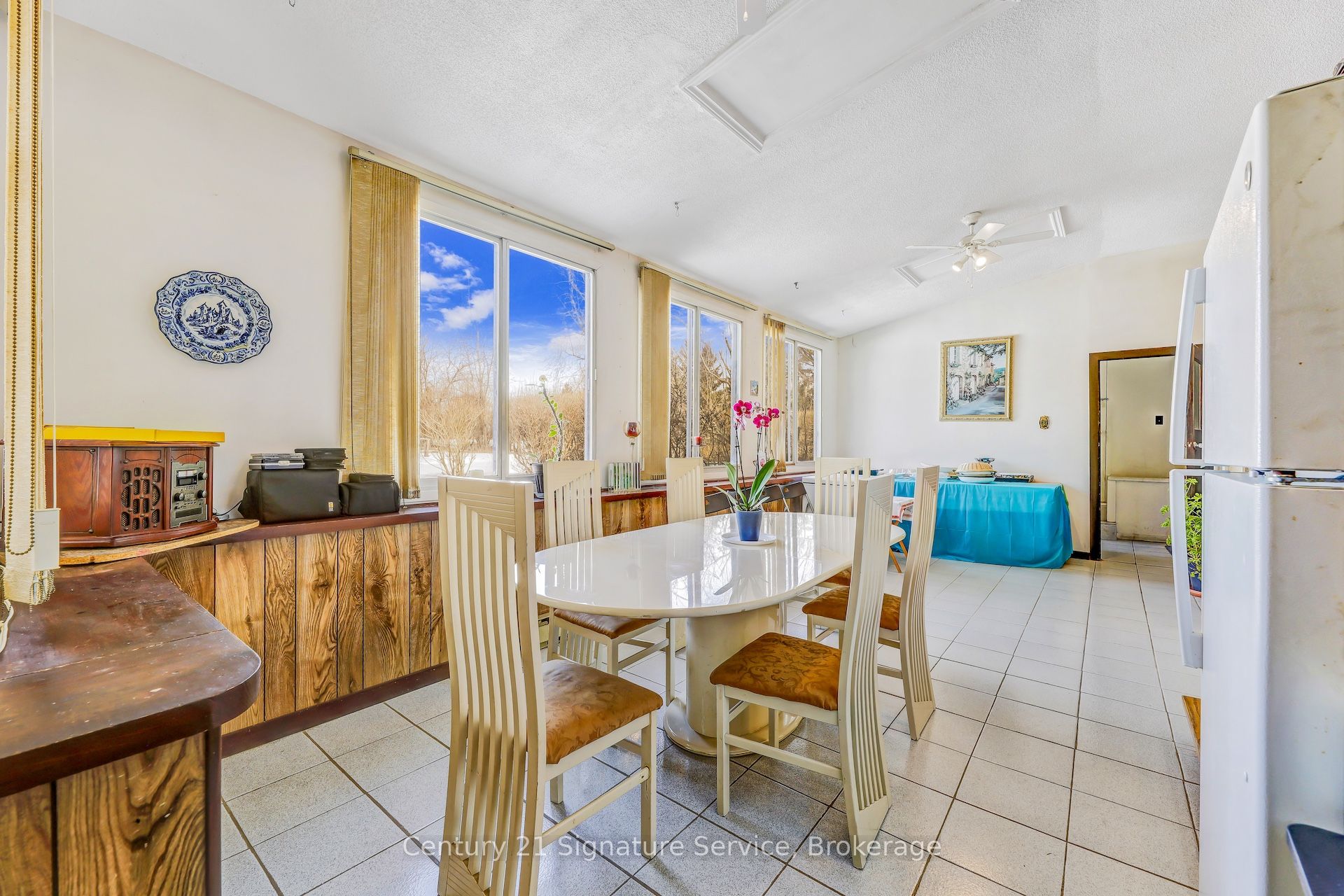 8026 Mayfield Road Property Photo 23
