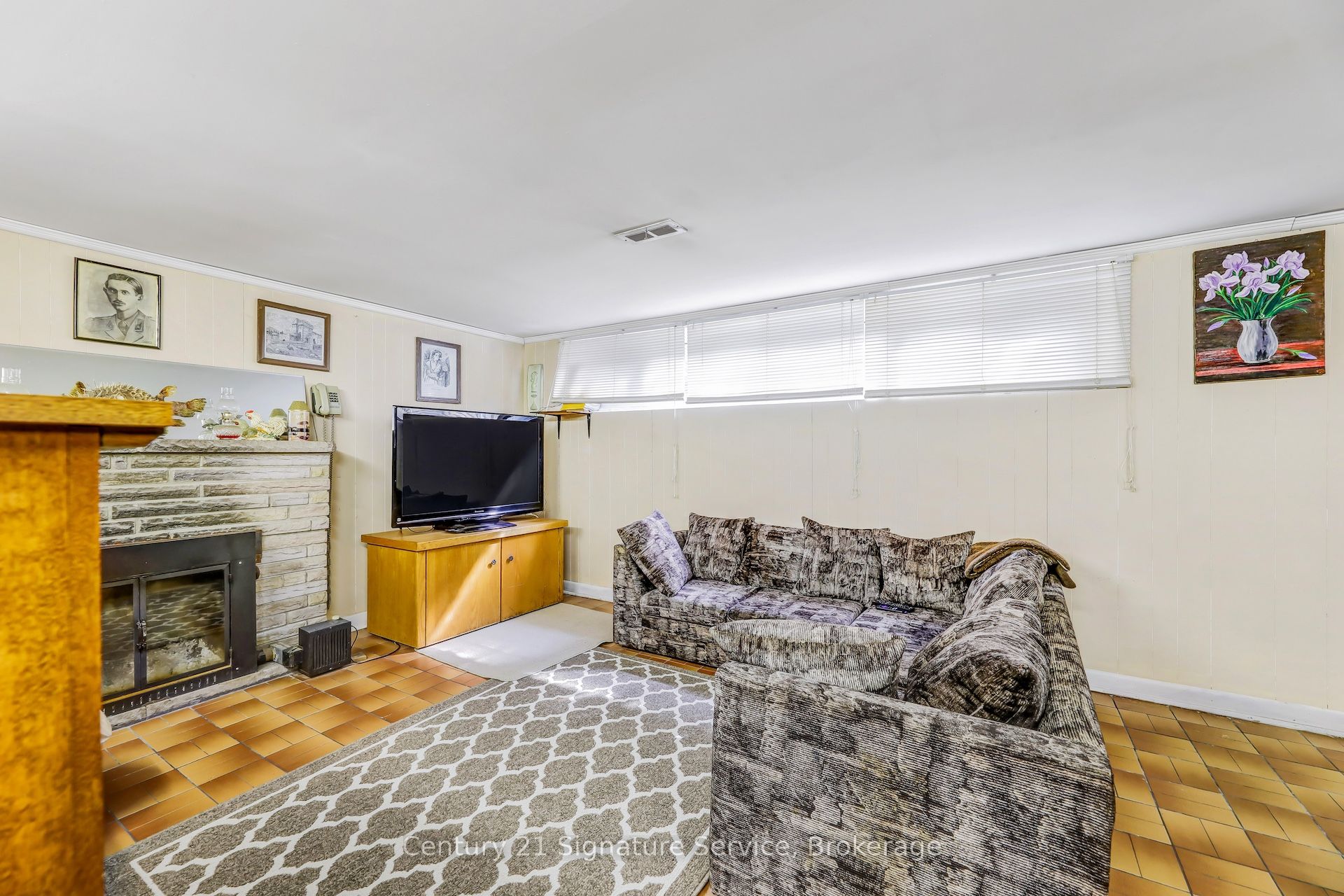 8026 Mayfield Road Property Photo 33