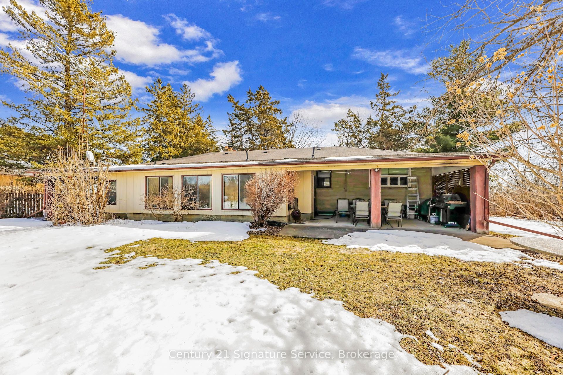 8026 Mayfield Road Property Photo 39
