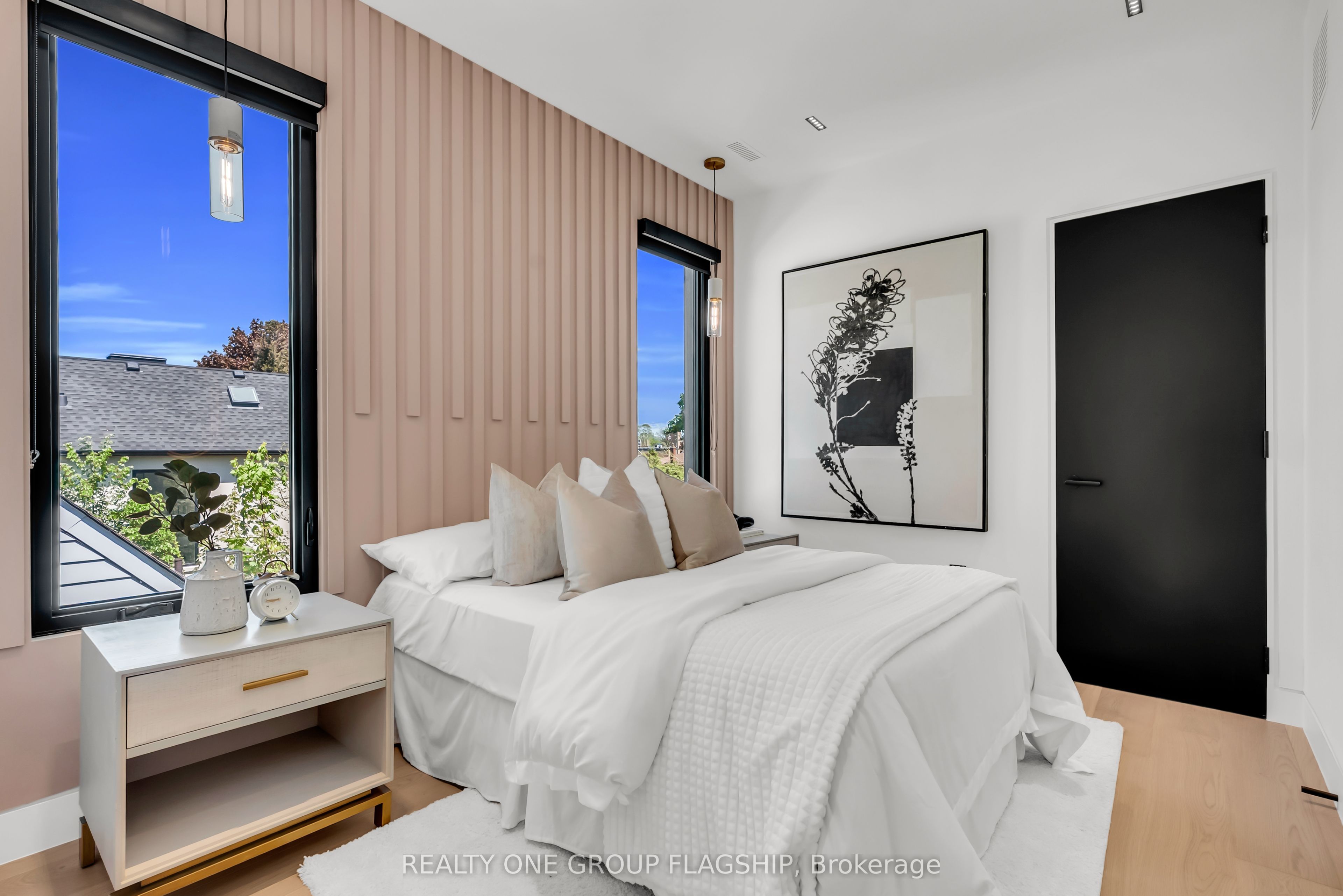 7 Bentley Drive Property Photo 32