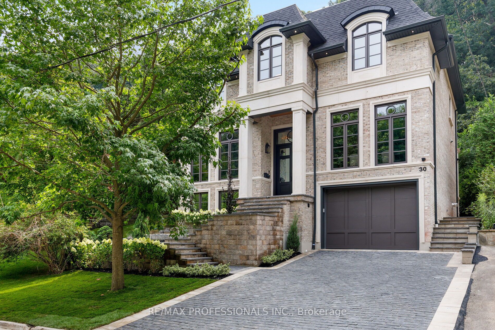 30 Dacre Crescent Property Photo 2