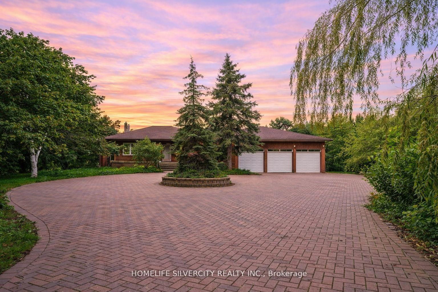 4395 Castlemore Road Property Photo 1