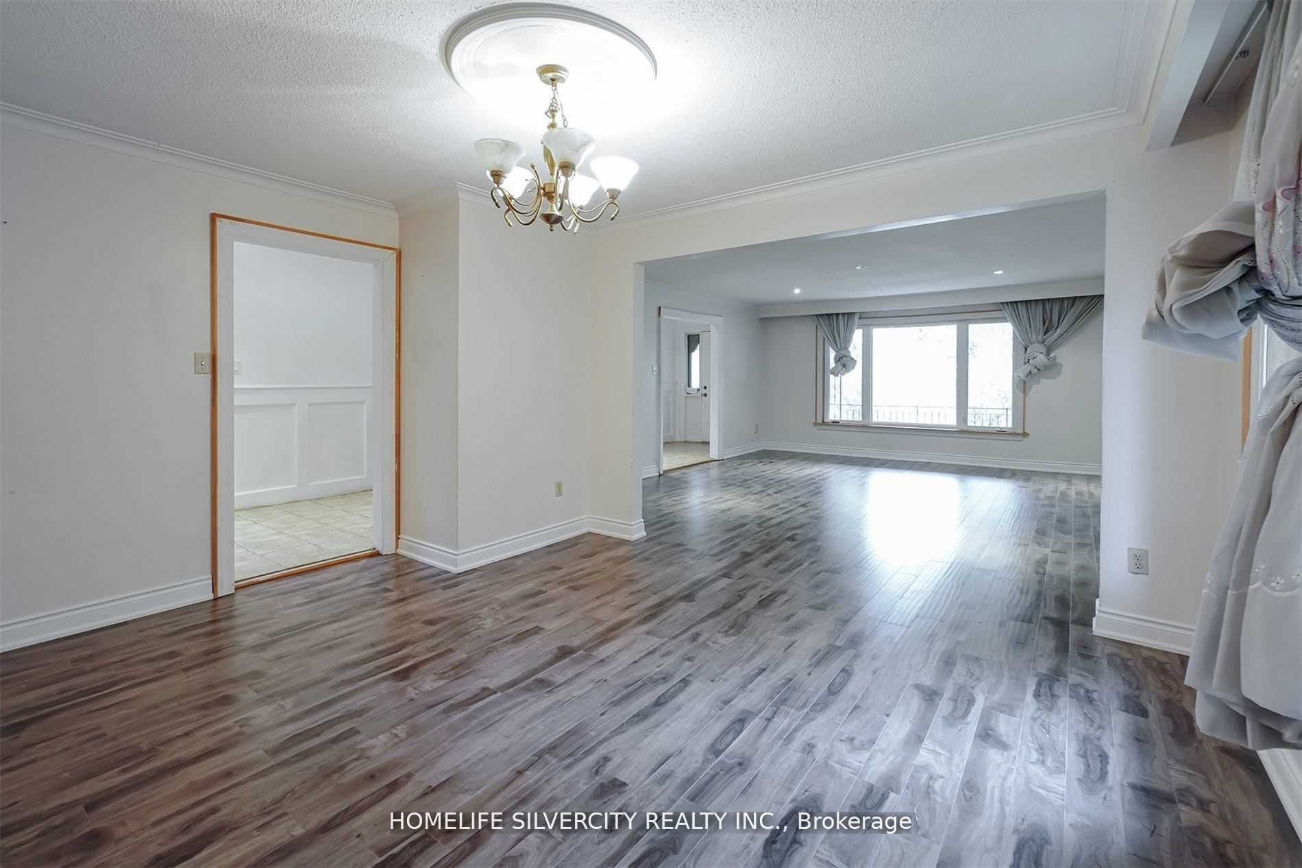 4395 Castlemore Road Property Photo 6