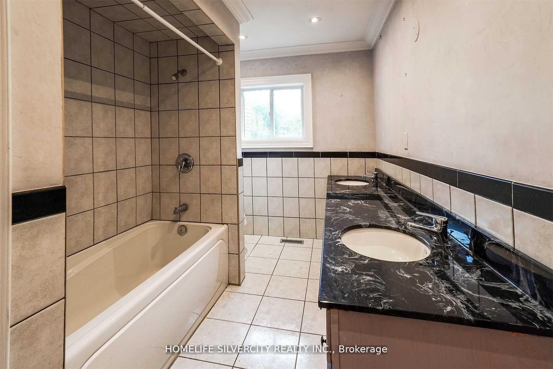 4395 Castlemore Road Property Photo 12