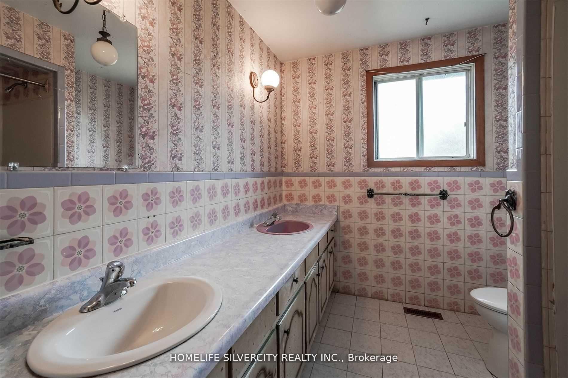 4395 Castlemore Road Property Photo 18