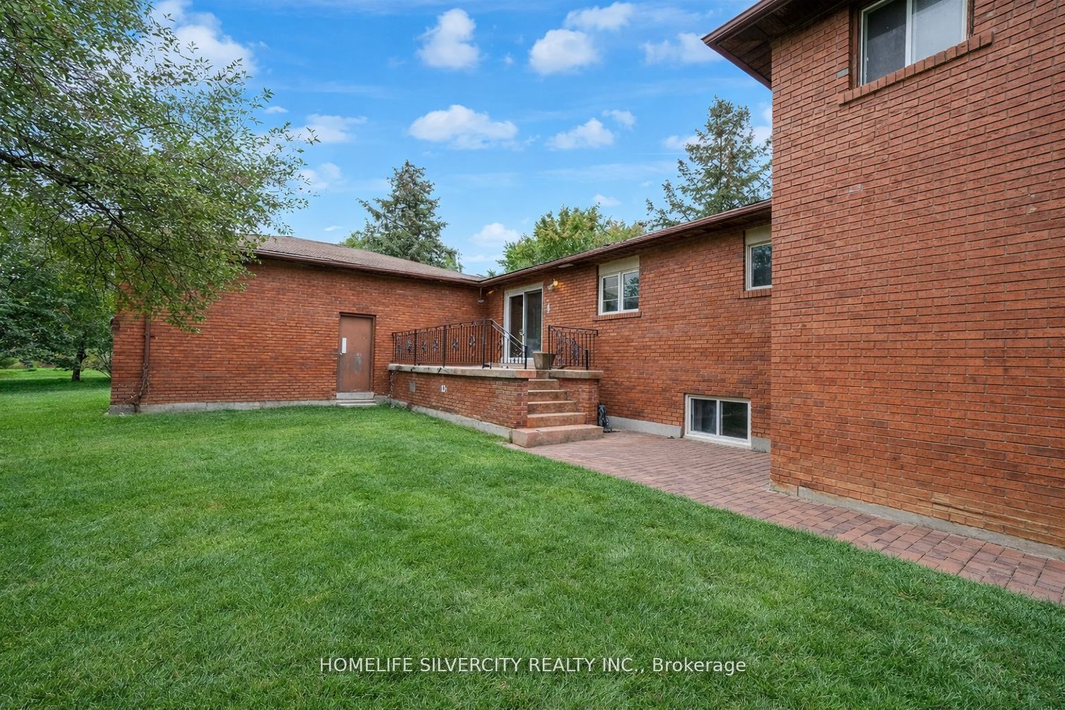 4395 Castlemore Road Property Photo 22