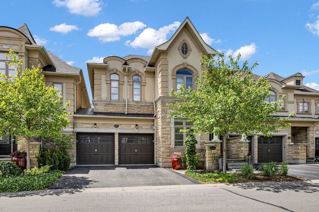 2444 Chateau Common Property Photo 1