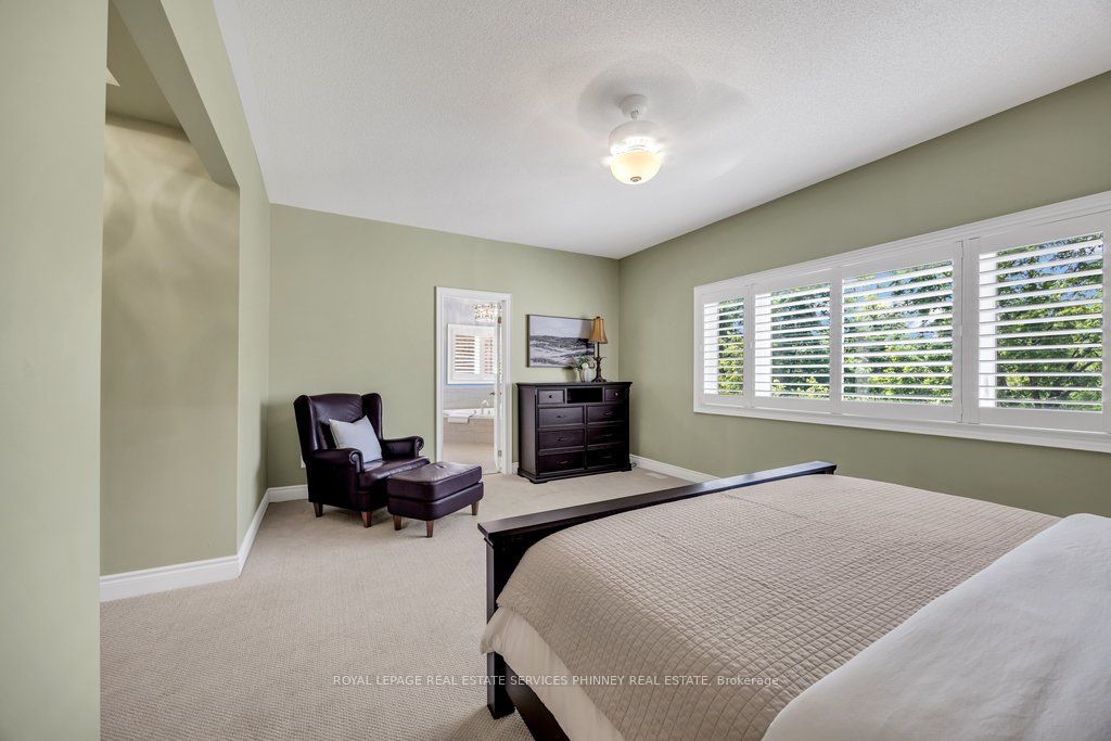 2444 Chateau Common Property Photo 21