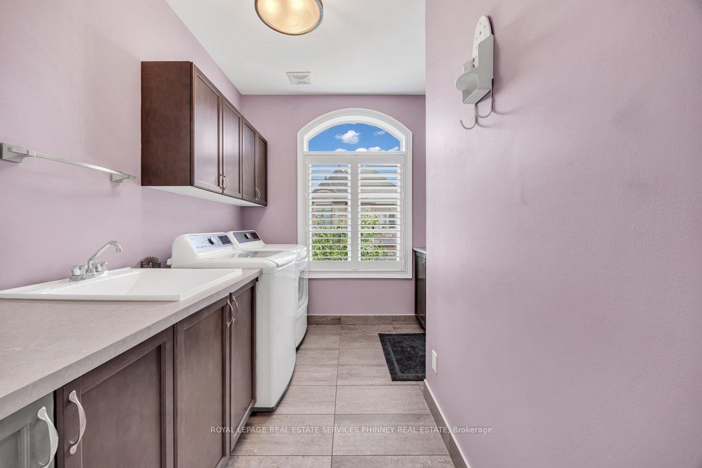 2444 Chateau Common Property Photo 29