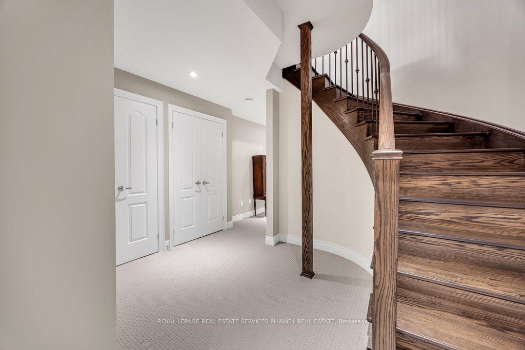 2444 Chateau Common Property Photo 30