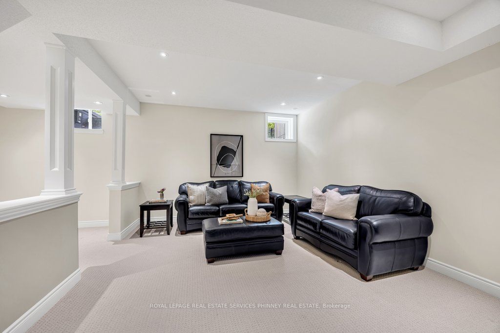 2444 Chateau Common Property Photo 33