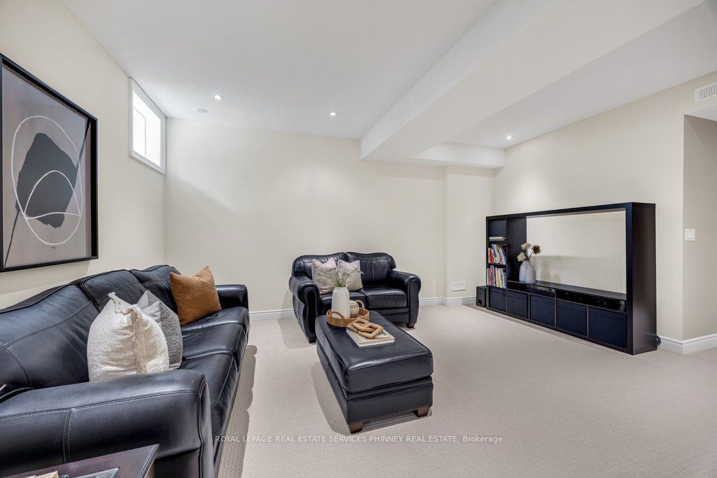 2444 Chateau Common Property Photo 34