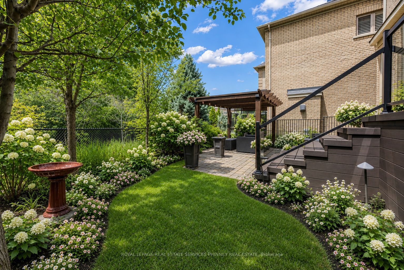 2444 Chateau Common Property Photo 41