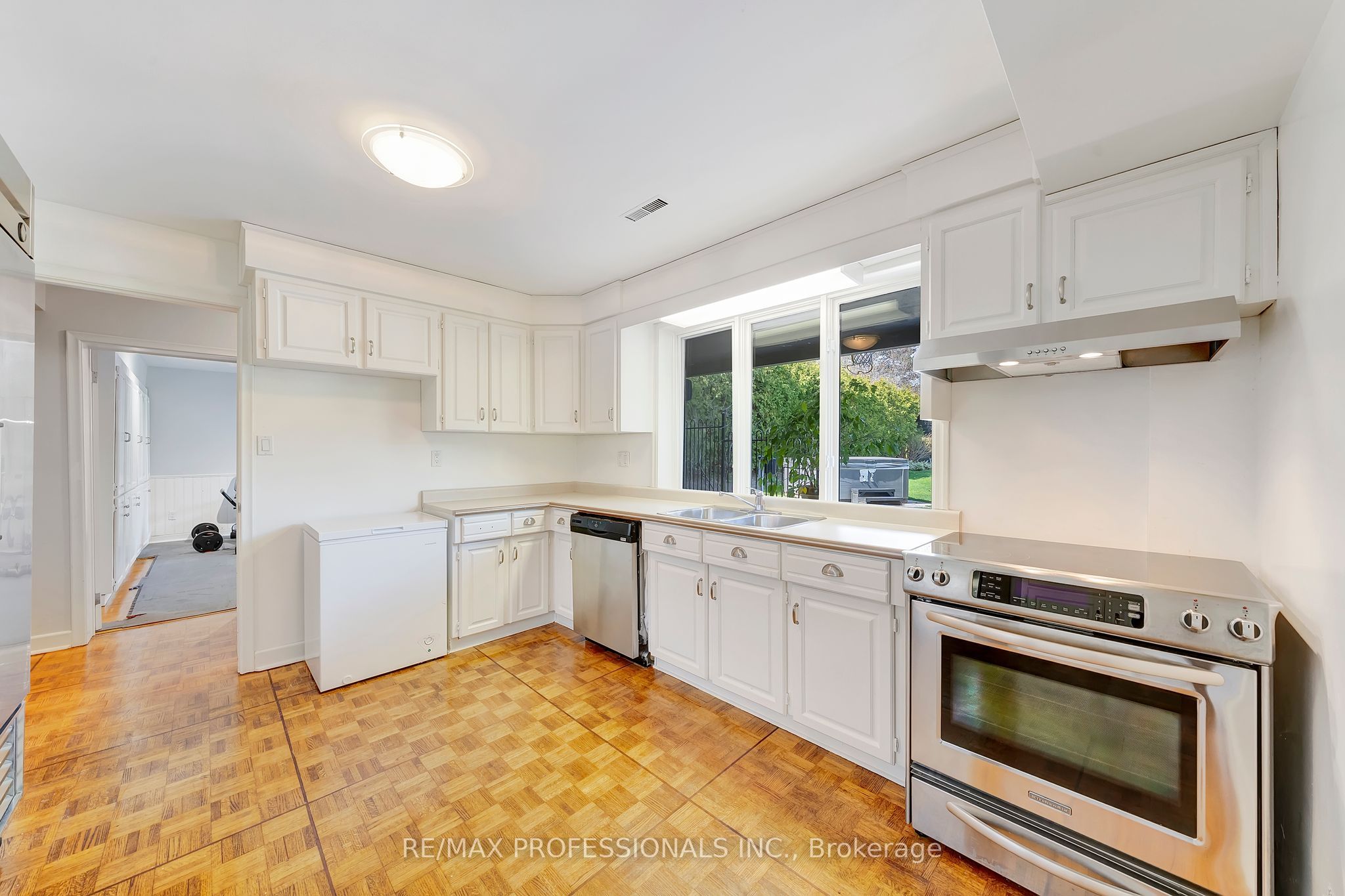 52 Courtsfield Crescent Property Photo 34