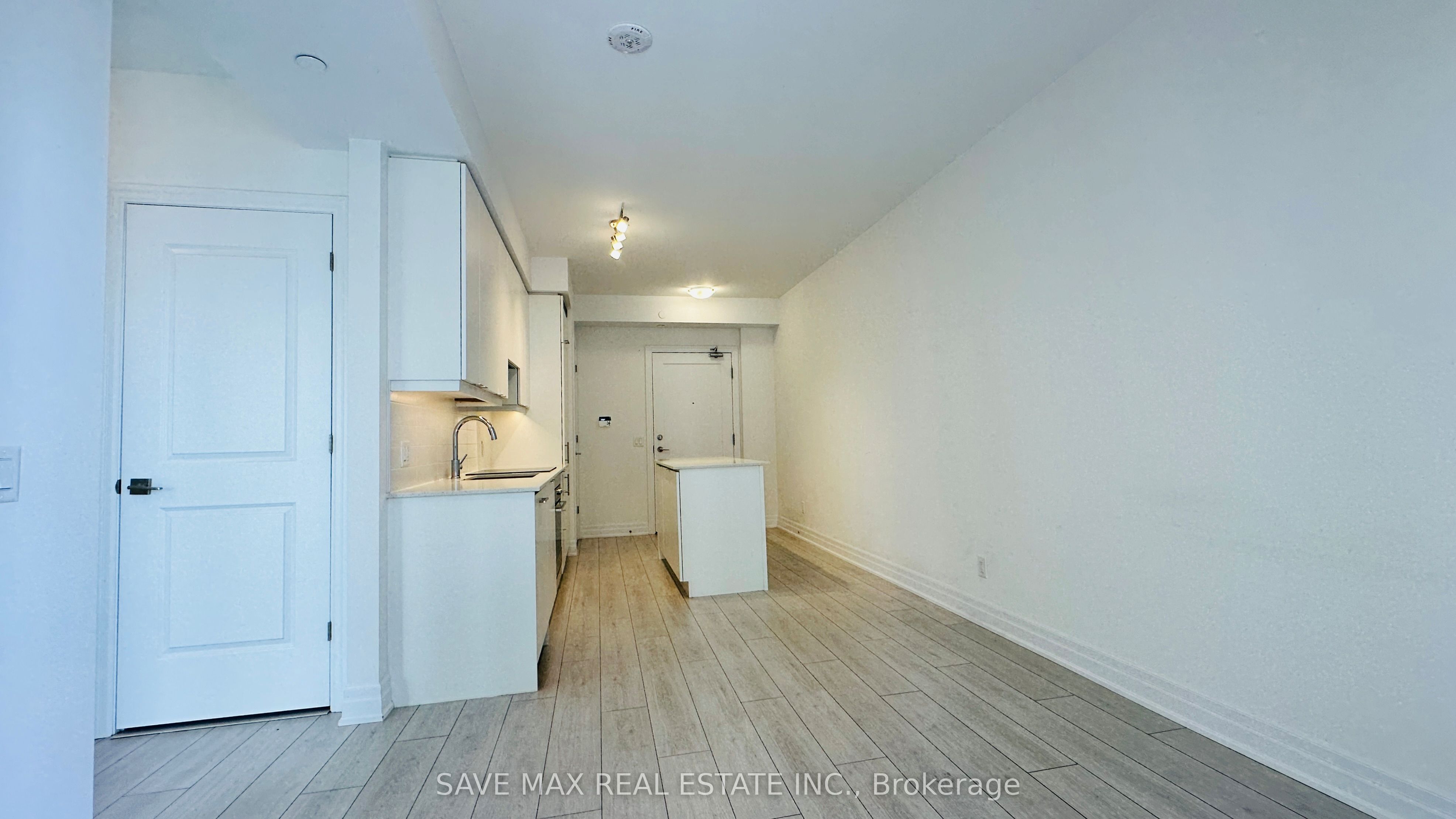 30 Elm Drive W 3110 Property Photo 14