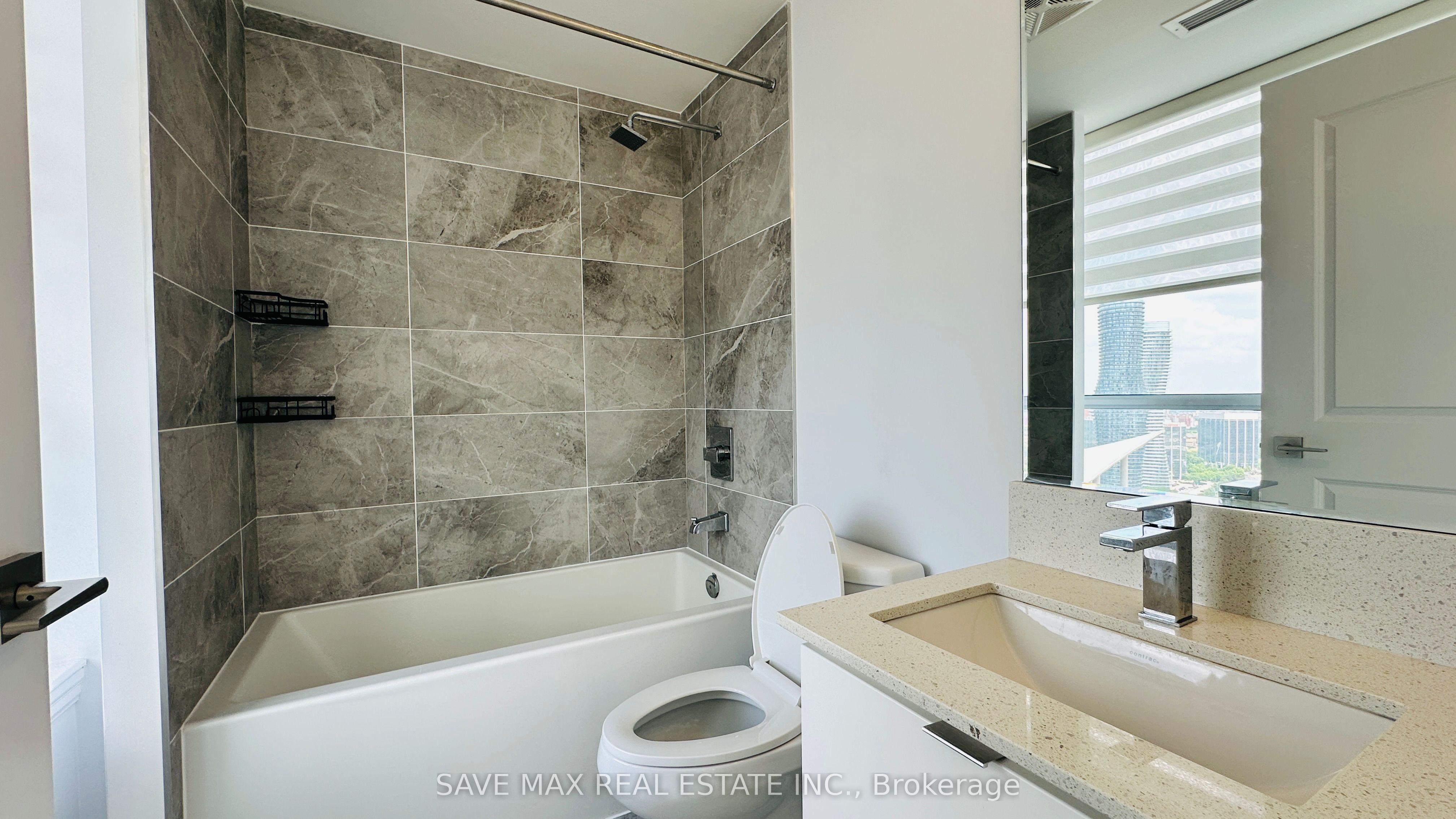 30 Elm Drive W 3110 Property Photo 25