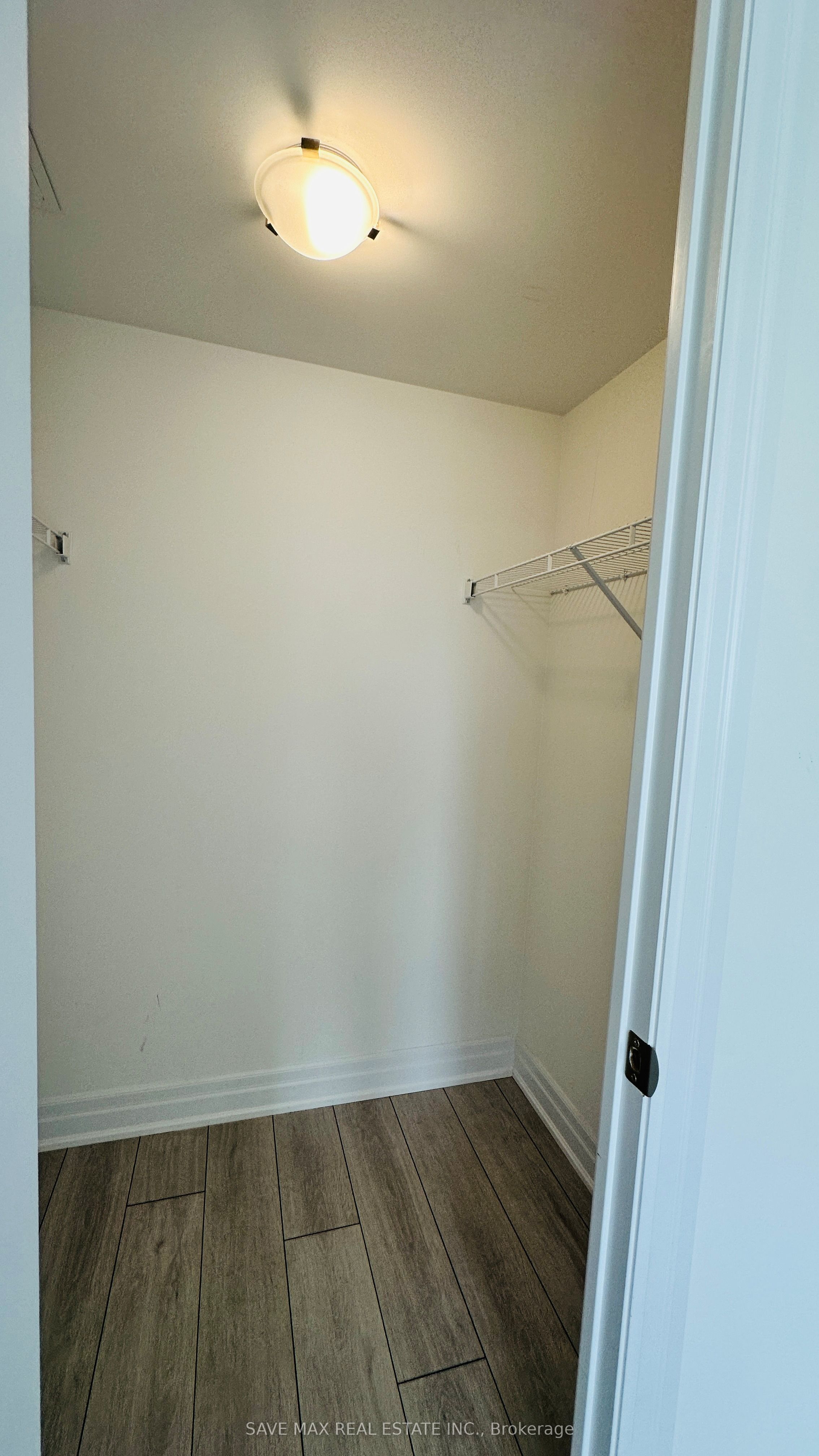 30 Elm Drive W 3110 Property Photo 26