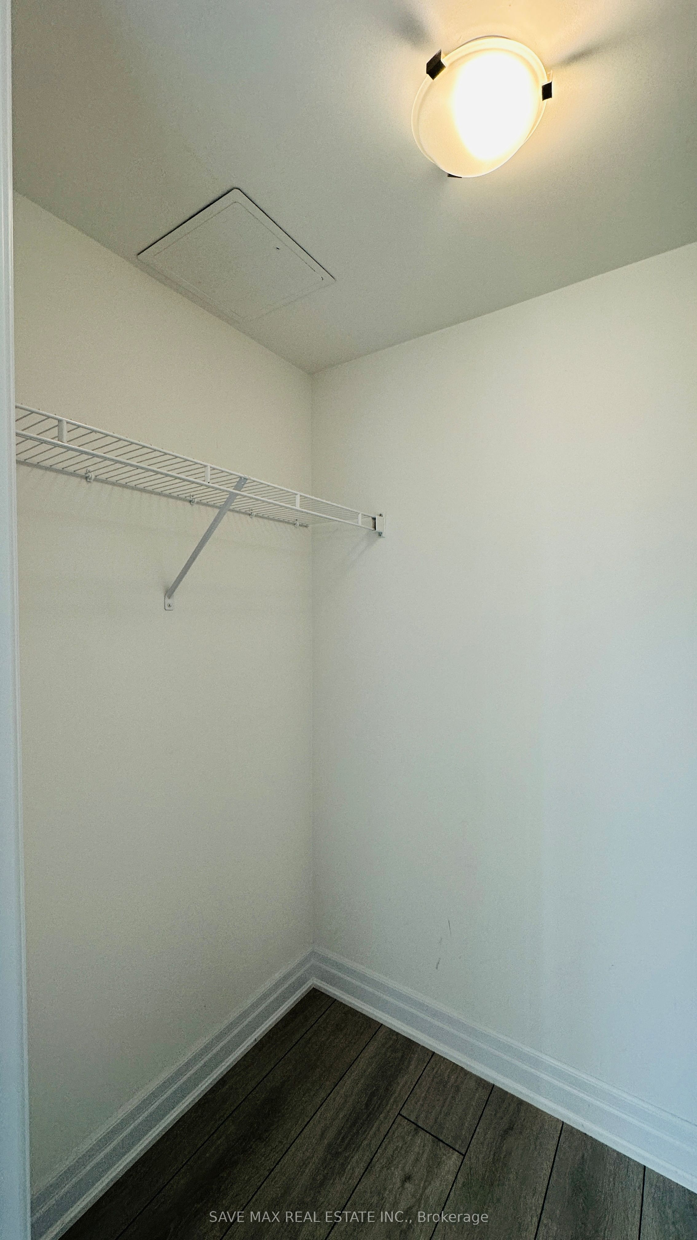 30 Elm Drive W 3110 Property Photo 27