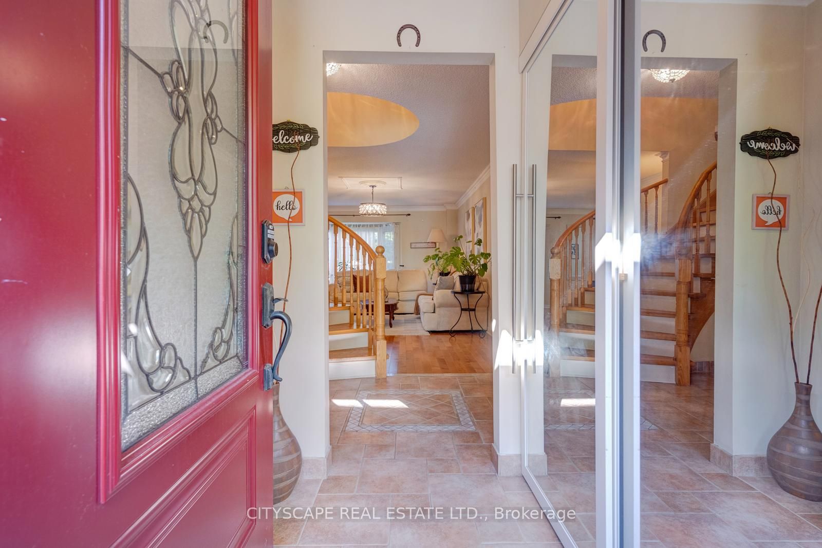301 Kingsbridge Garden Property Photo 4