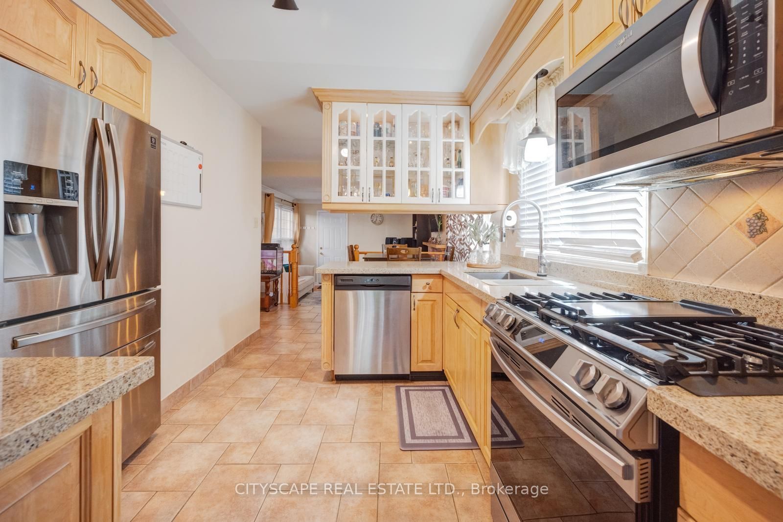 301 Kingsbridge Garden Property Photo 14