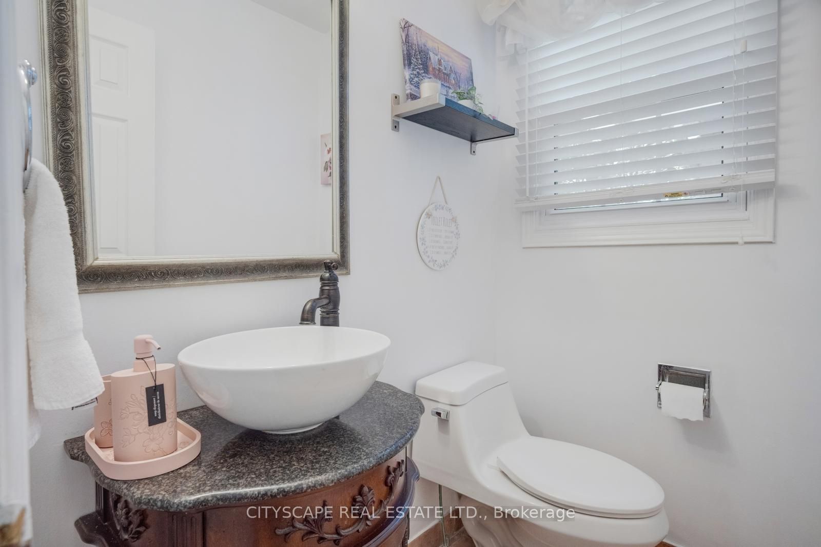 301 Kingsbridge Garden Property Photo 21
