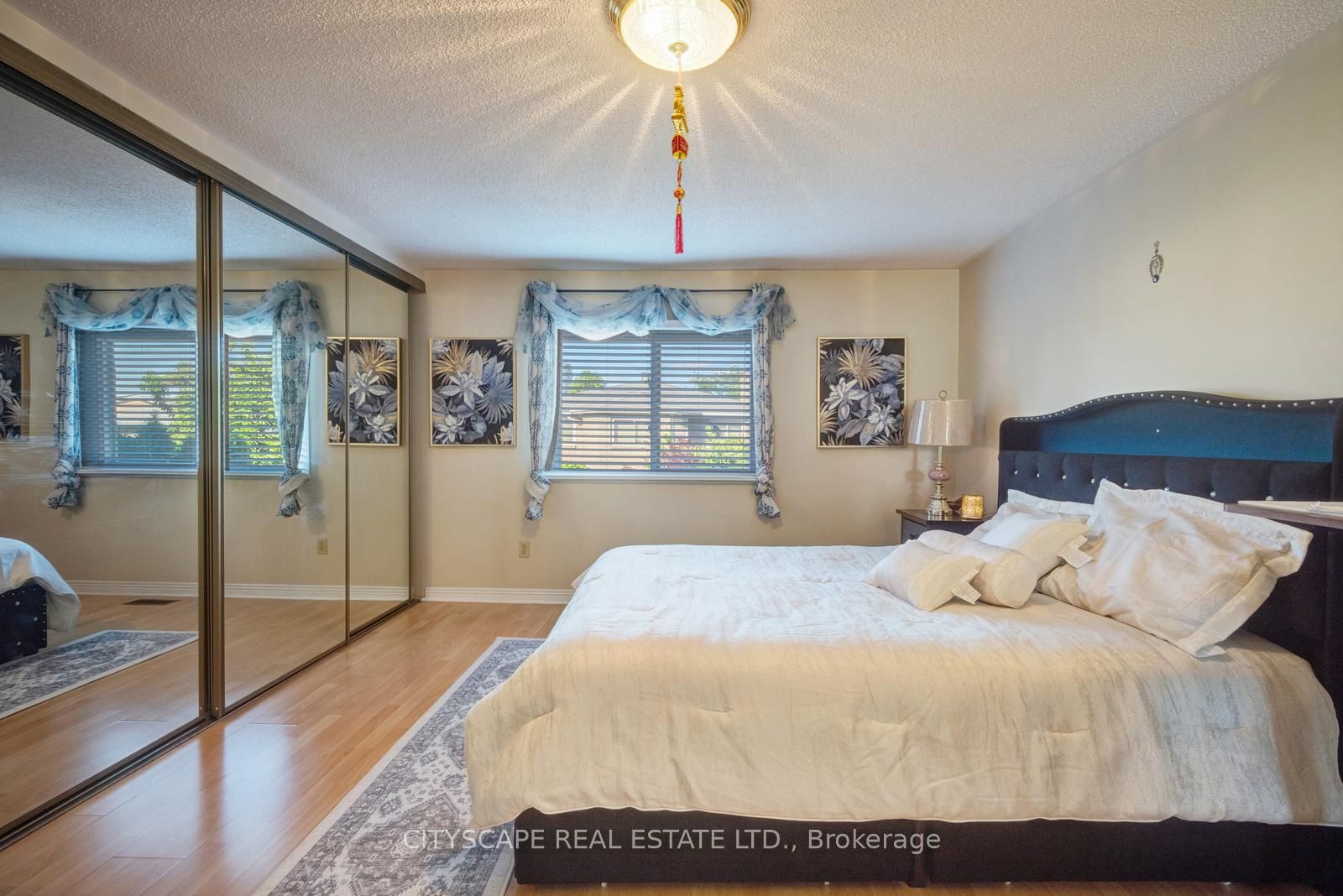 301 Kingsbridge Garden Property Photo 25