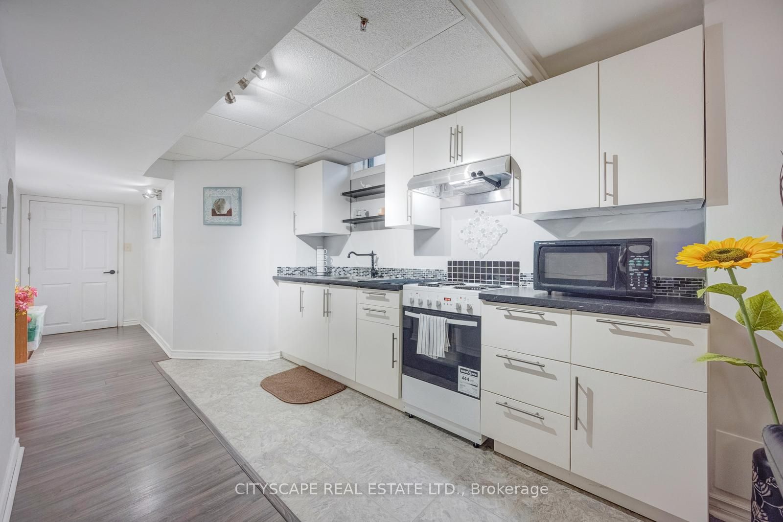 301 Kingsbridge Garden Property Photo 39