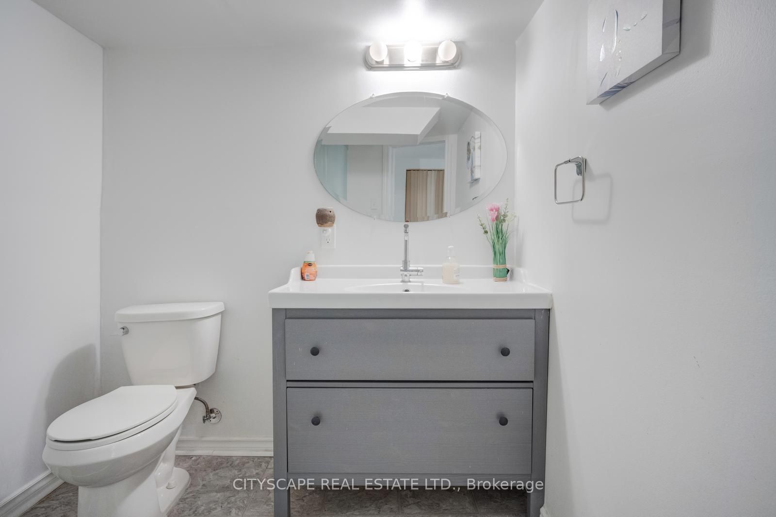 301 Kingsbridge Garden Property Photo 44