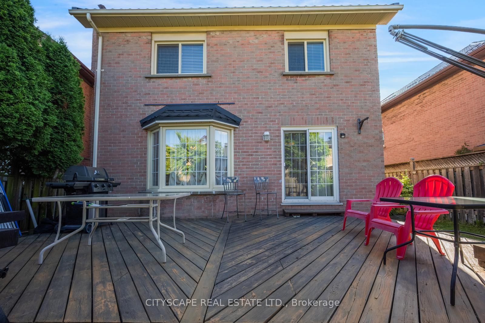 301 Kingsbridge Garden Property Photo 47