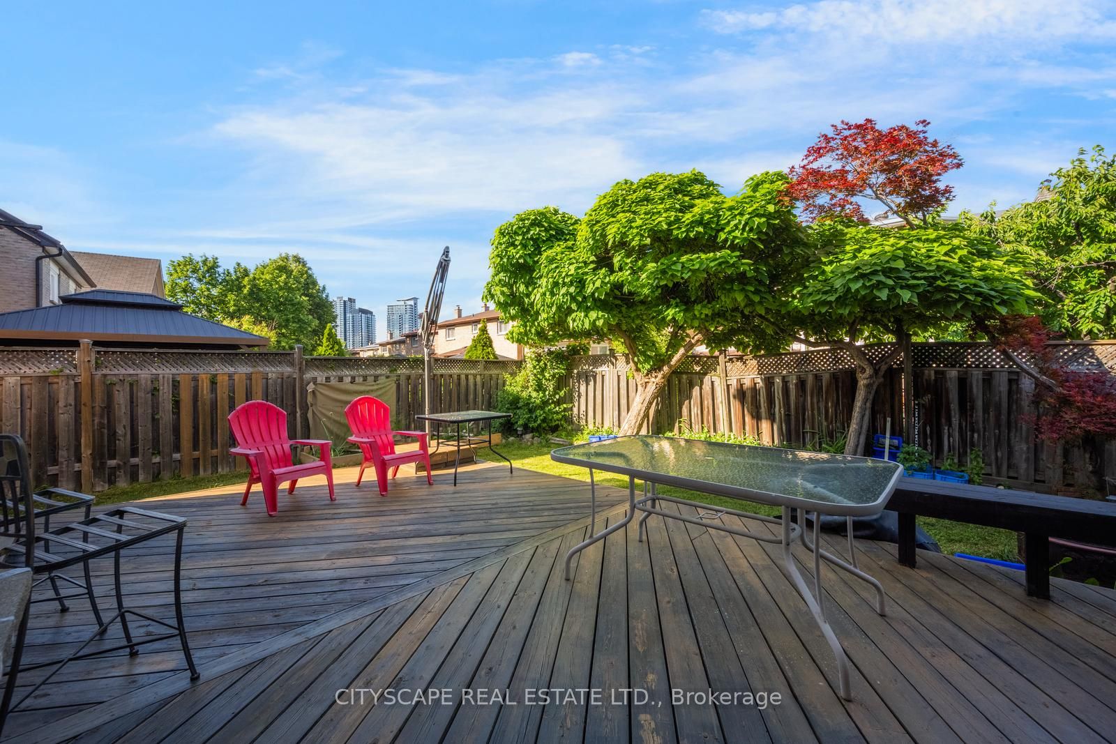 301 Kingsbridge Garden Property Photo 48