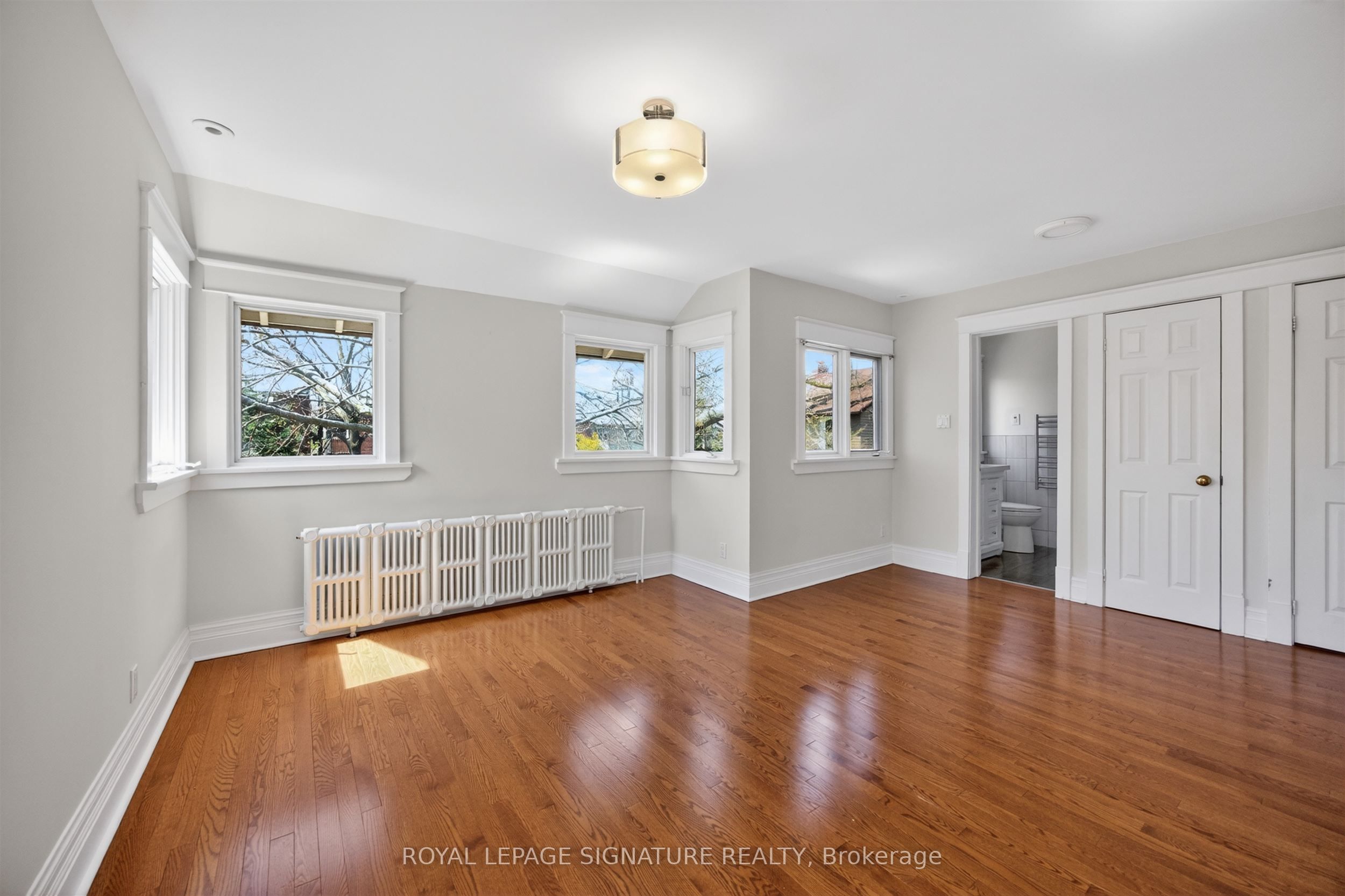 426 Armadale Avenue Property Photo 25