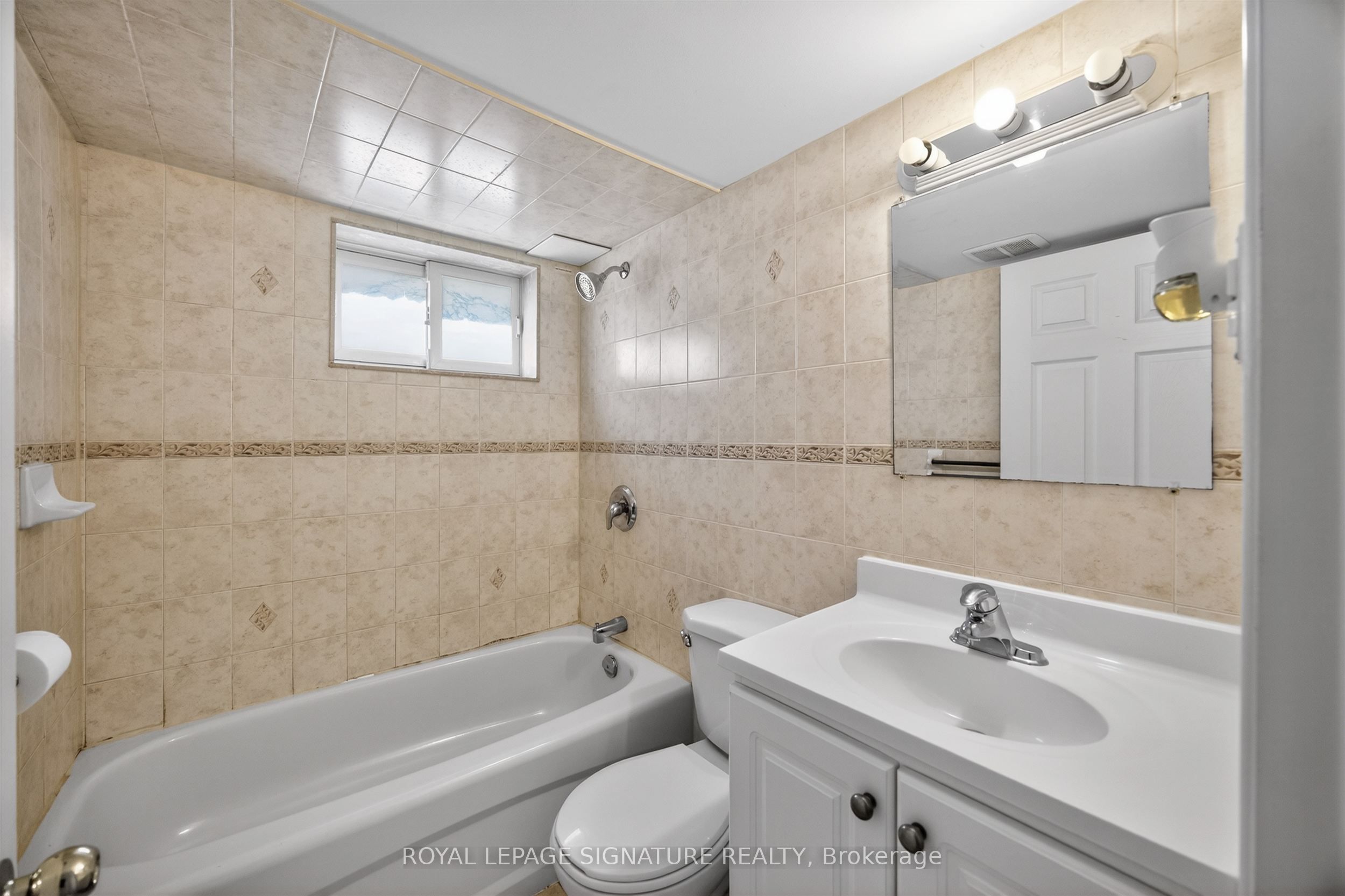 426 Armadale Avenue Property Photo 43