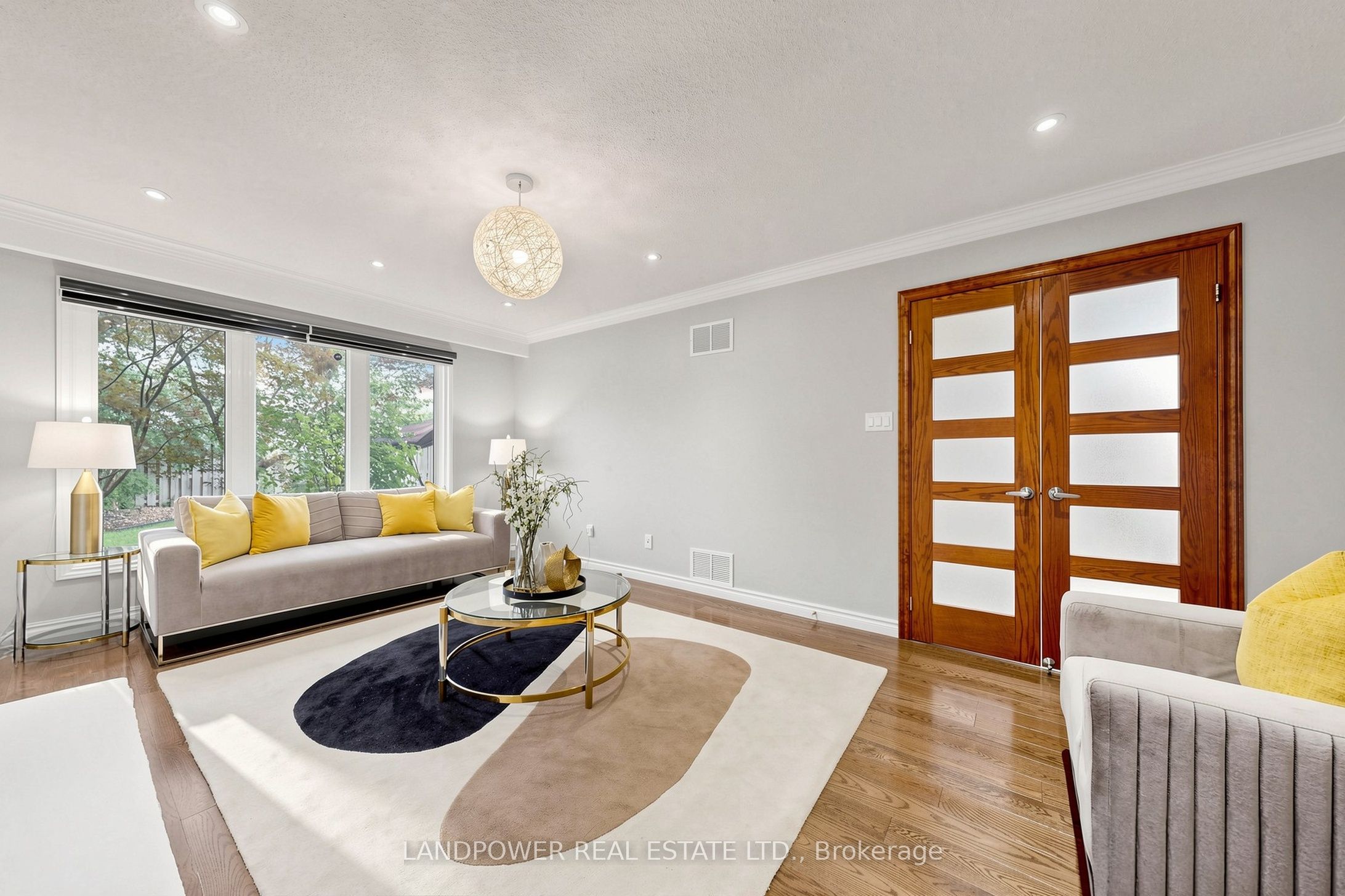 317 Paisley Boulevard W Property Photo 15