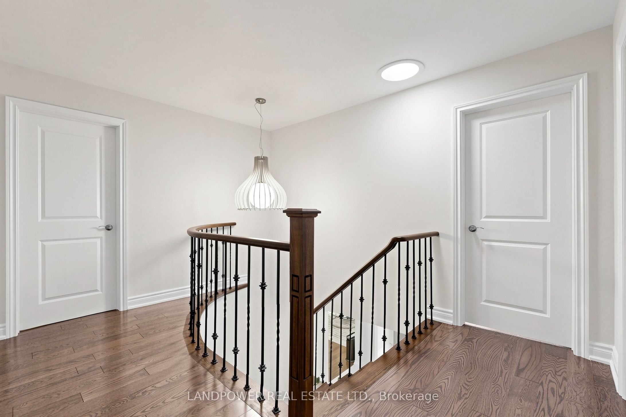 317 Paisley Boulevard W Property Photo 26