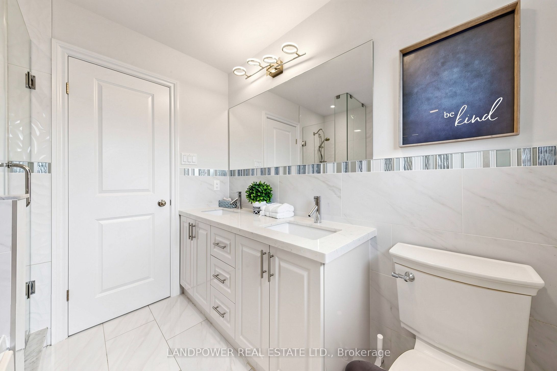 317 Paisley Boulevard W Property Photo 29