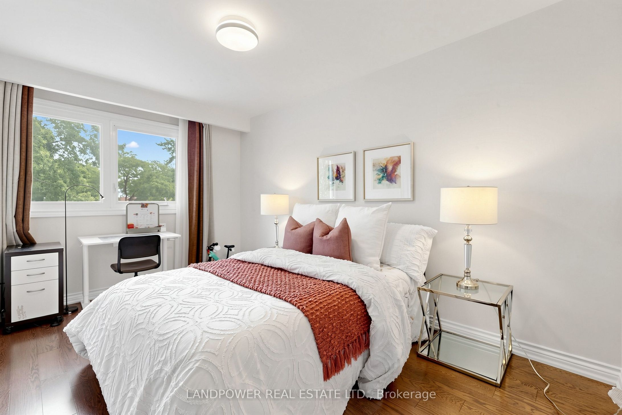 317 Paisley Boulevard W Property Photo 33
