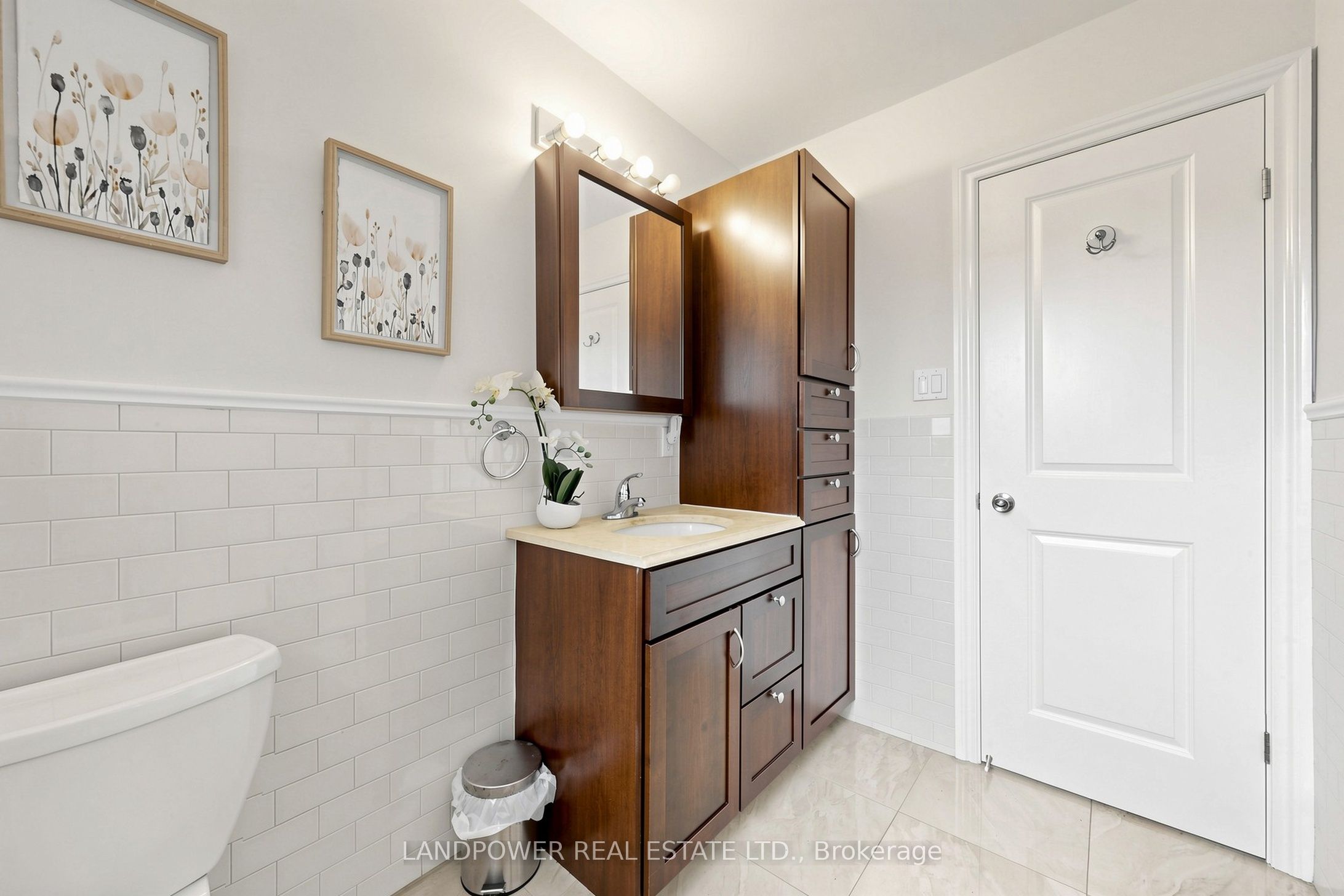 317 Paisley Boulevard W Property Photo 37