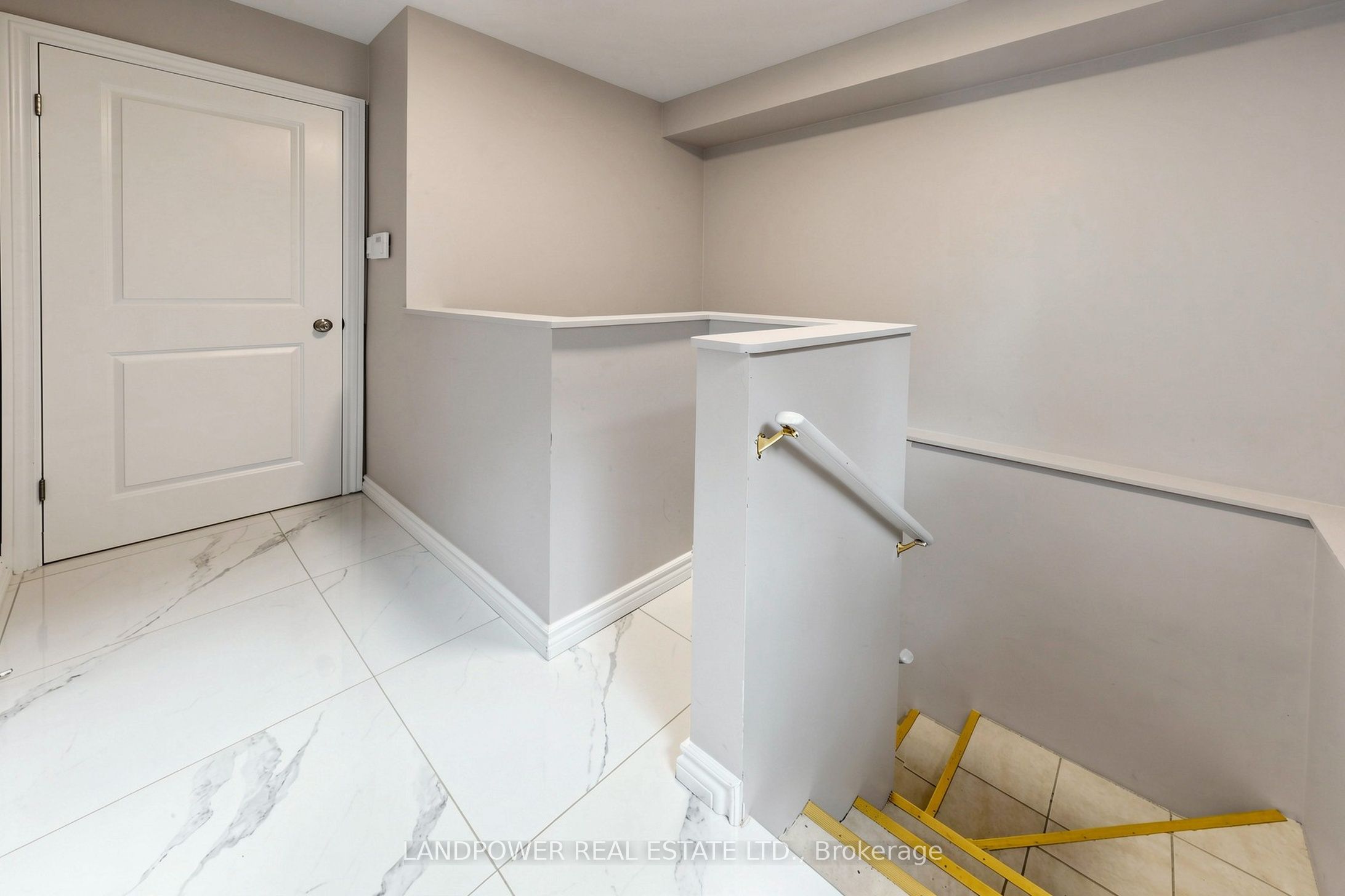 317 Paisley Boulevard W Property Photo 39