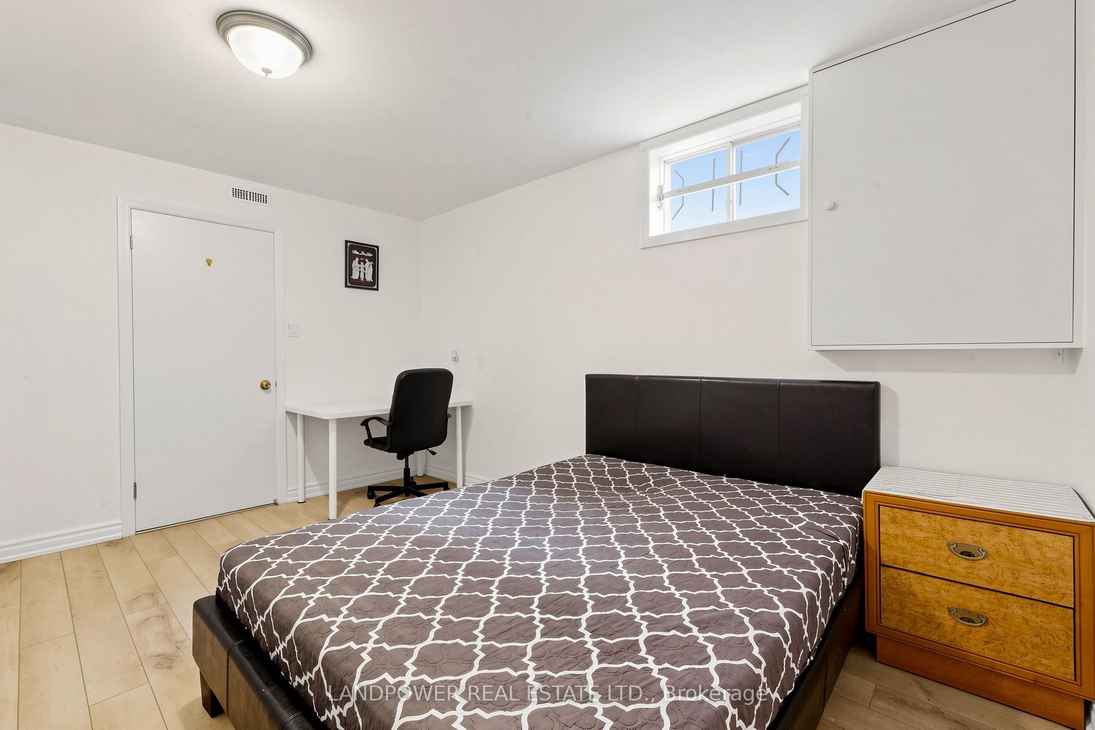 317 Paisley Boulevard W Property Photo 43