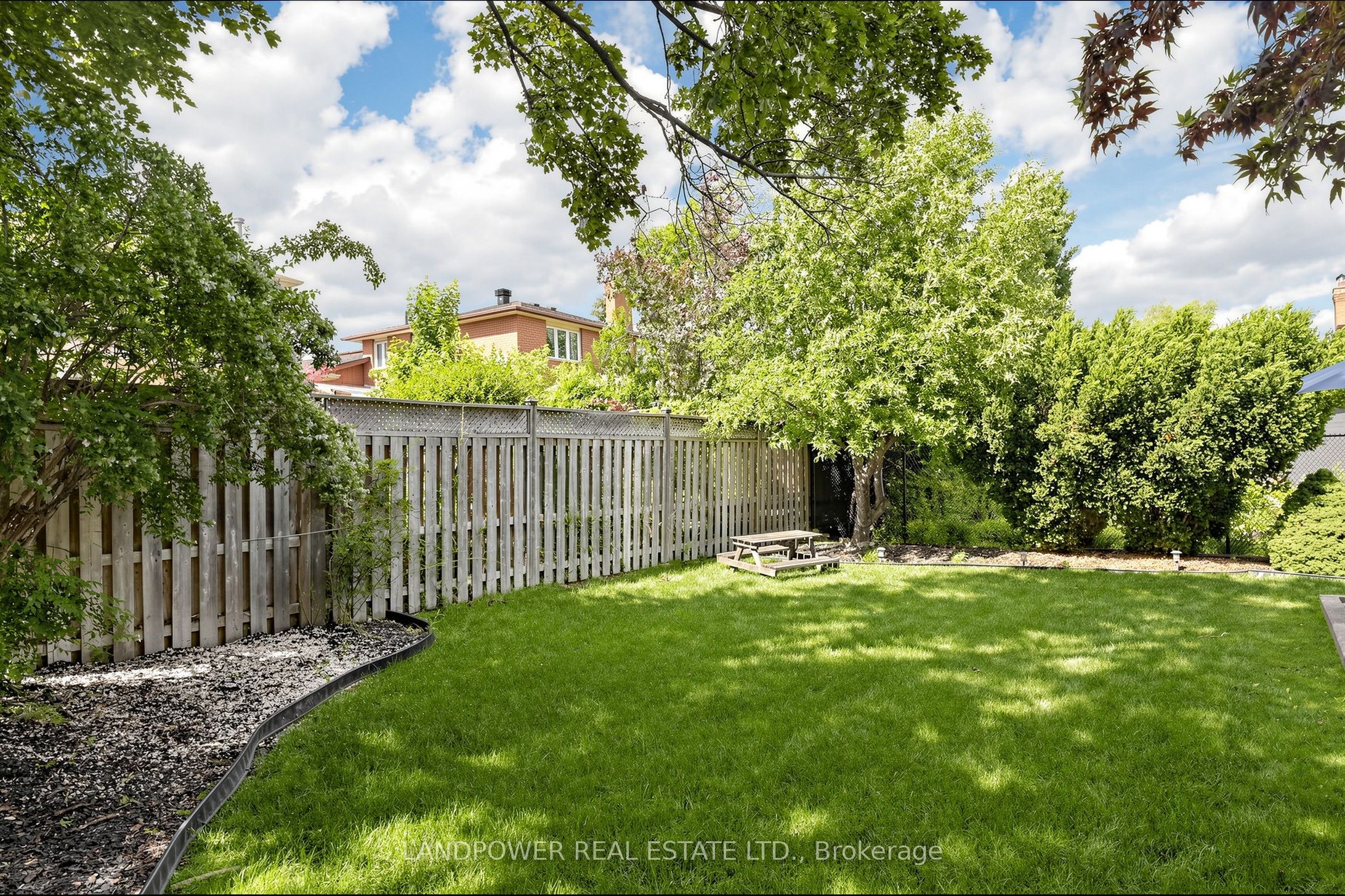 317 Paisley Boulevard W Property Photo 48