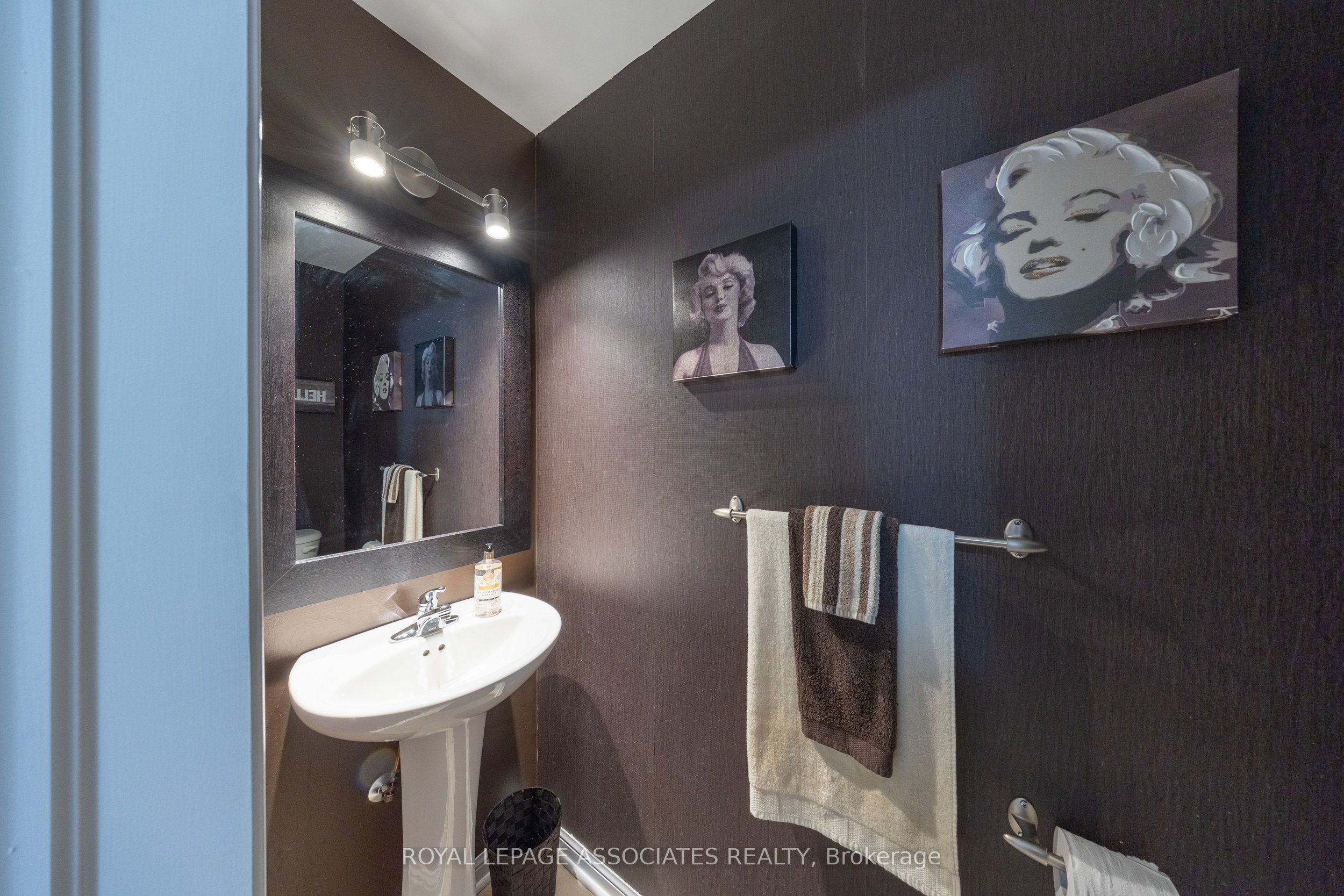 3123 Stornoway Circle Property Photo 9