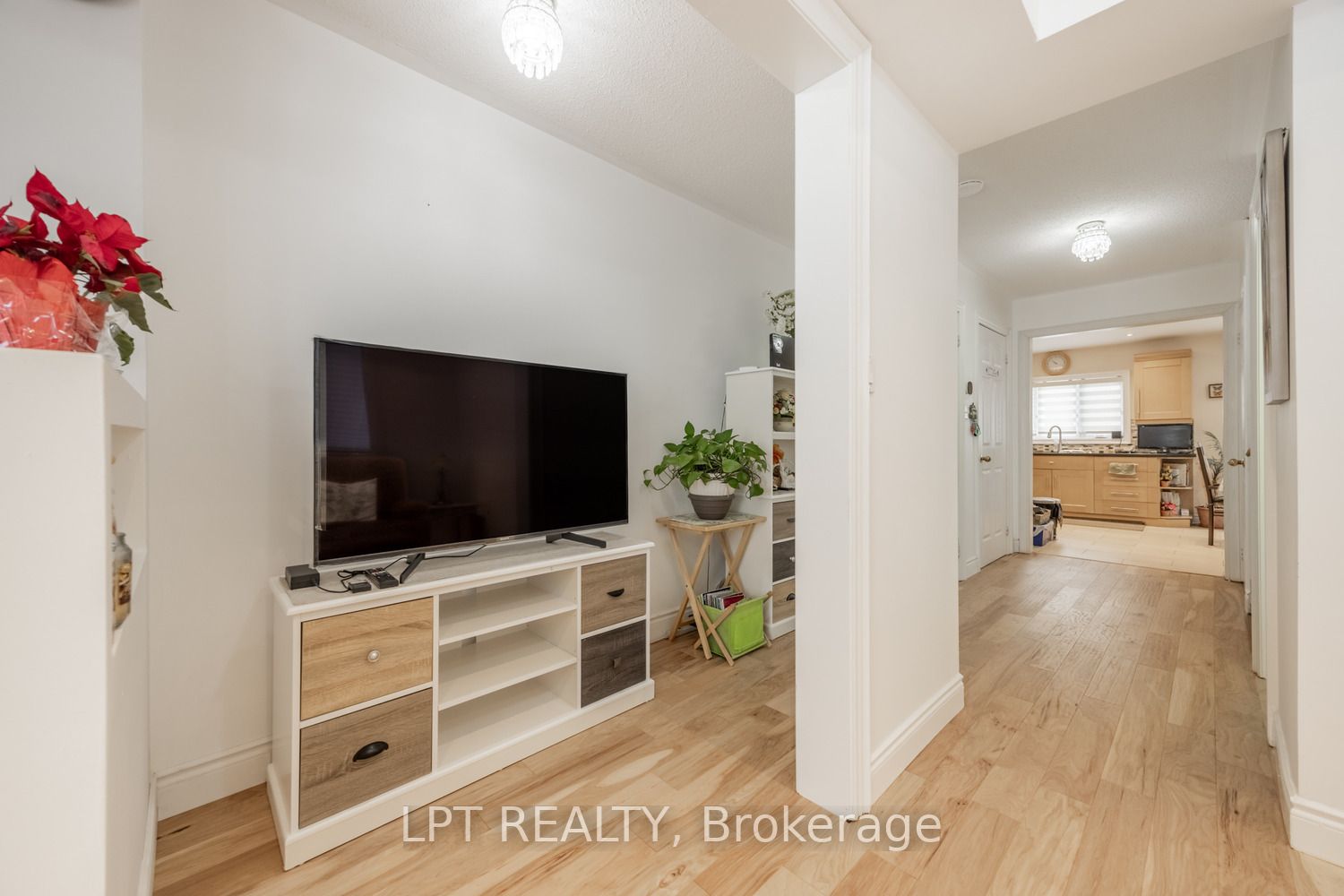 3040 Bentley Drive Property Photo 7
