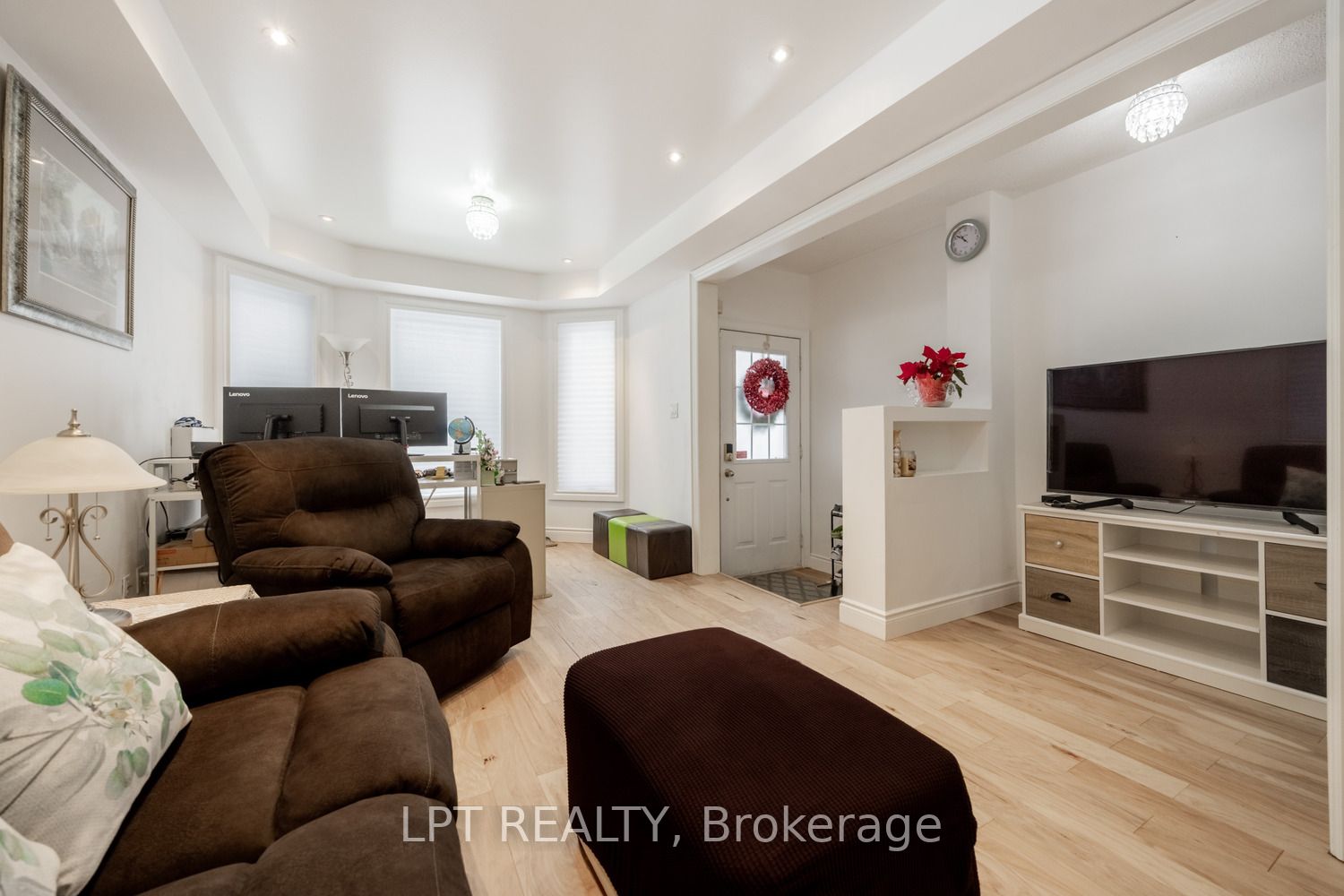 3040 Bentley Drive Property Photo 11