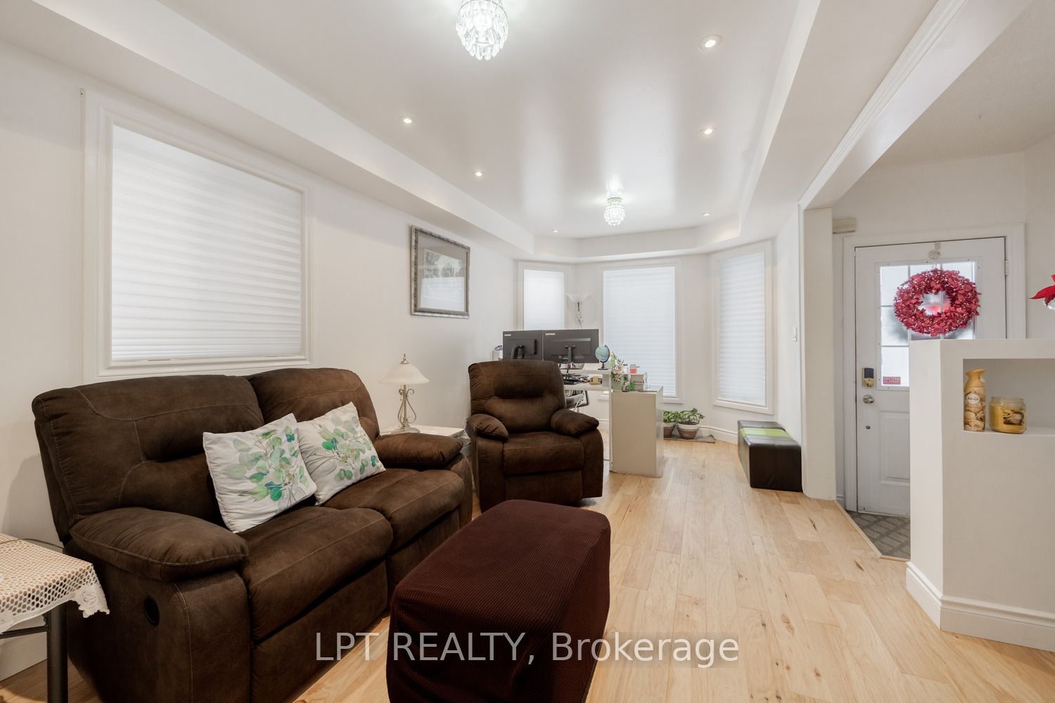 3040 Bentley Drive Property Photo 12