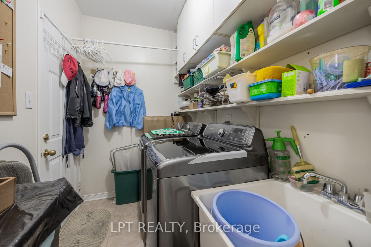 3040 Bentley Drive Property Photo 25