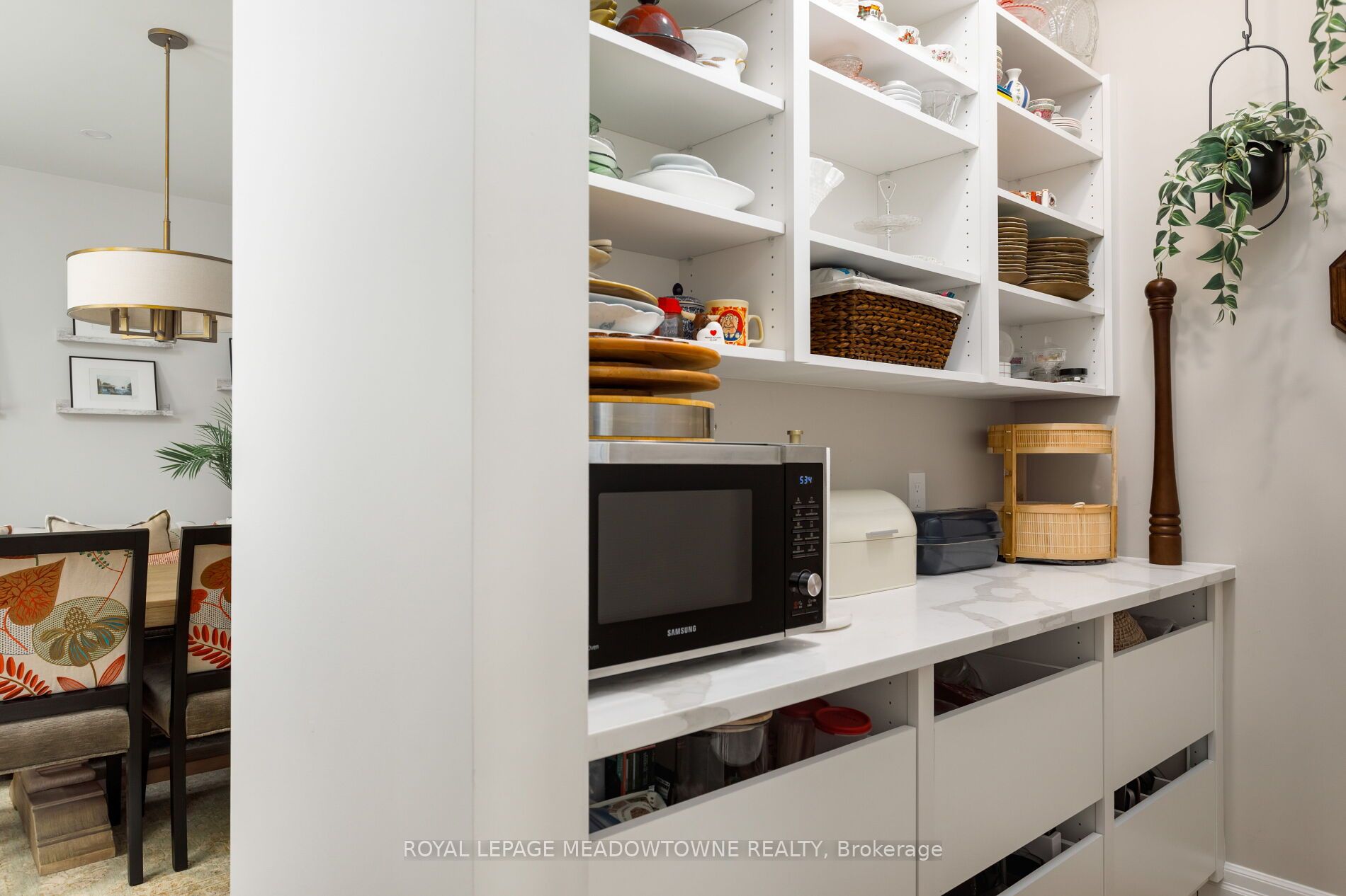 396 Broadway Avenue Property Photo 8