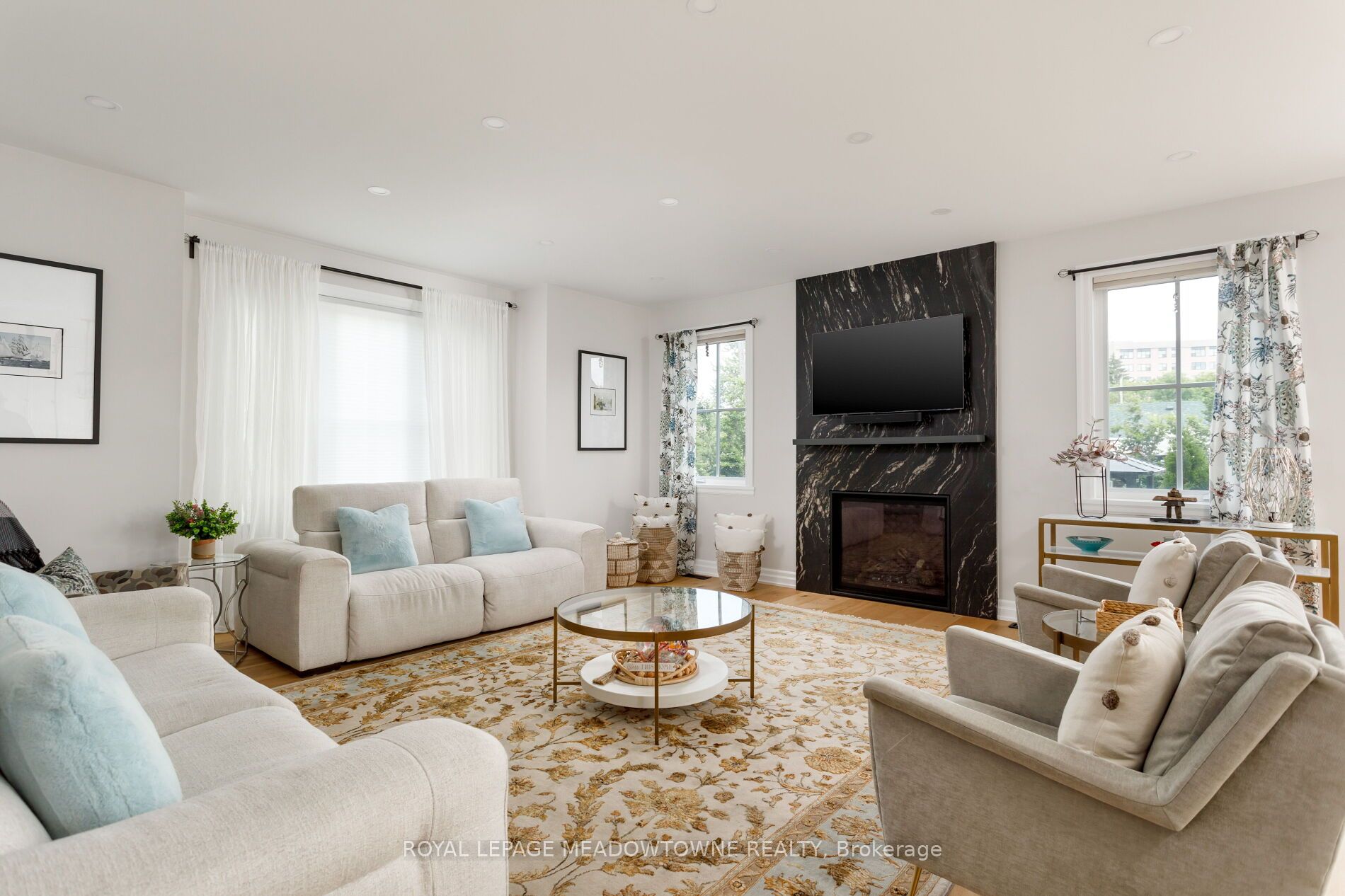 396 Broadway Avenue Property Photo 11